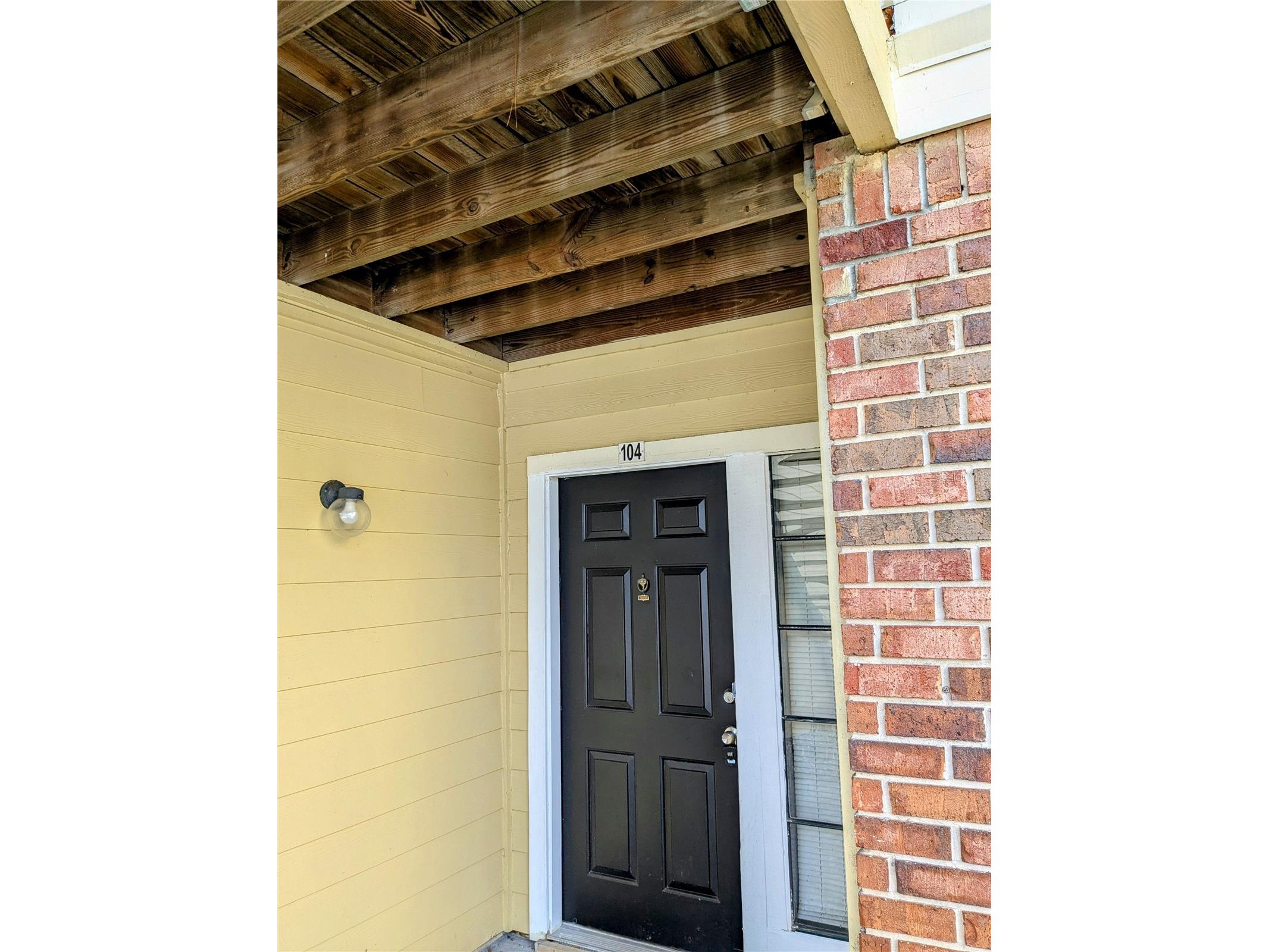 8702 Mallard Reserve Drive #104 Tampa FL 33614 TB8489758 image2