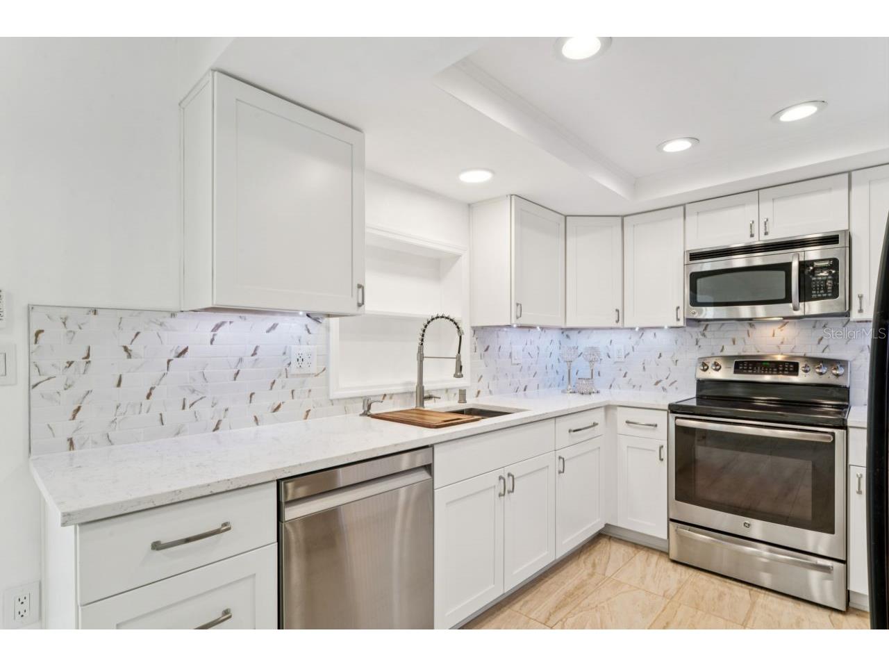 8702 Seeley Lane Hudson FL 34667 W7883153 image11