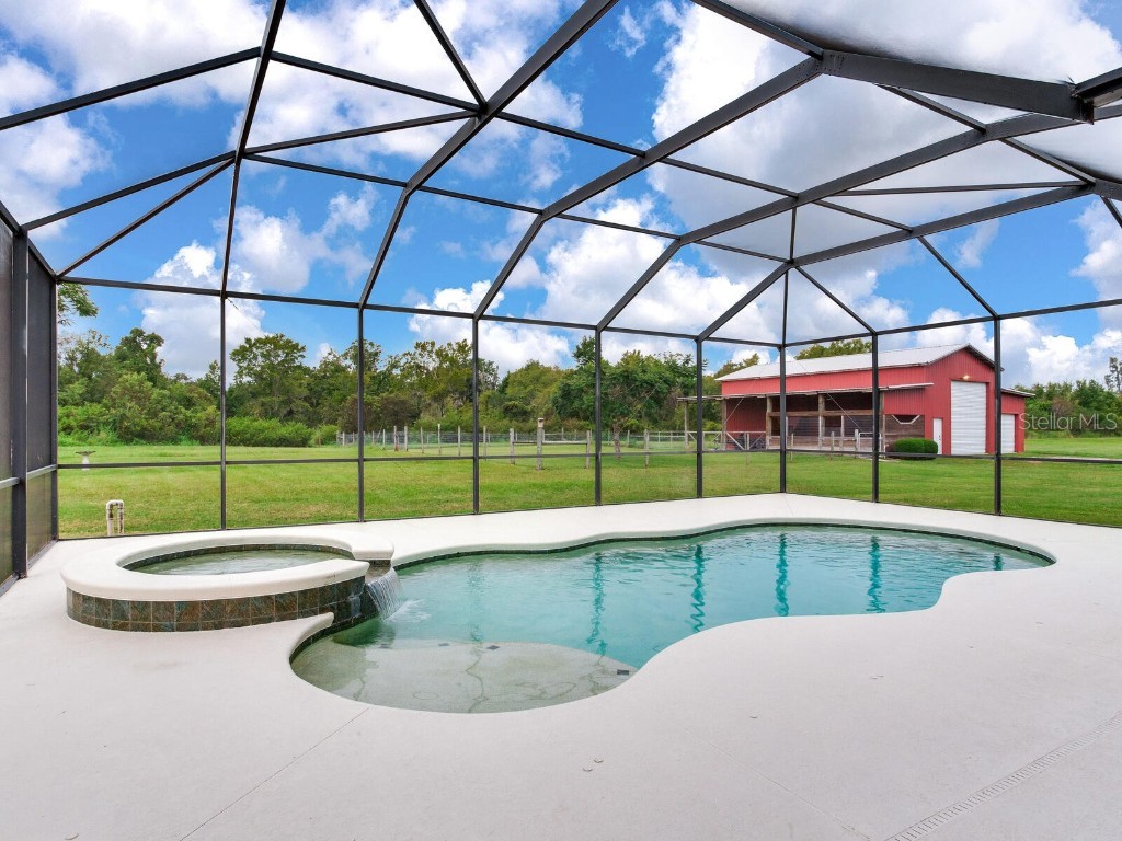 8703 Alafia Hills Drive Plant City FL 33567 TB8427669 image27