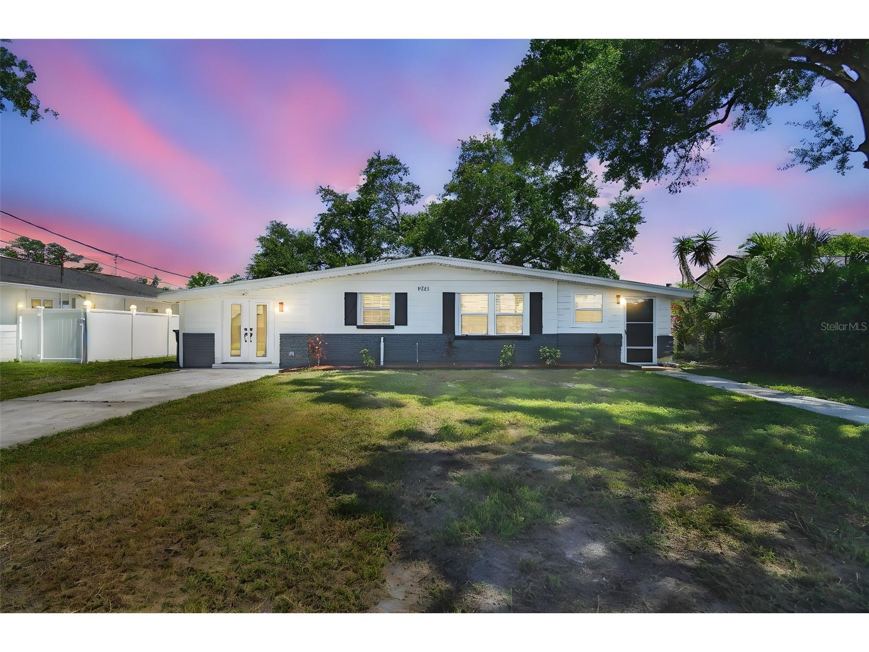8703 Driftwood Drive Tampa FL 33615 TB8518257 image1