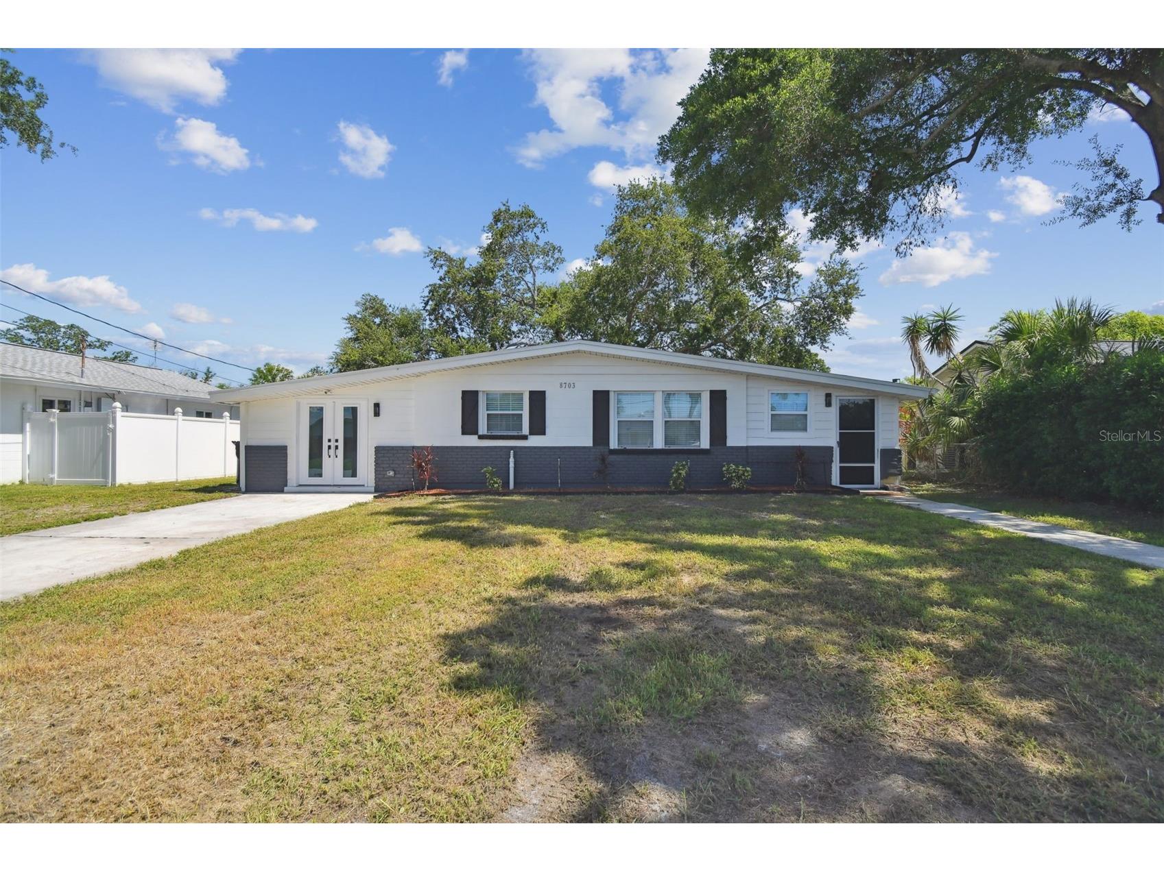 8703 Driftwood Drive Tampa FL 33615 TB8518257 image2