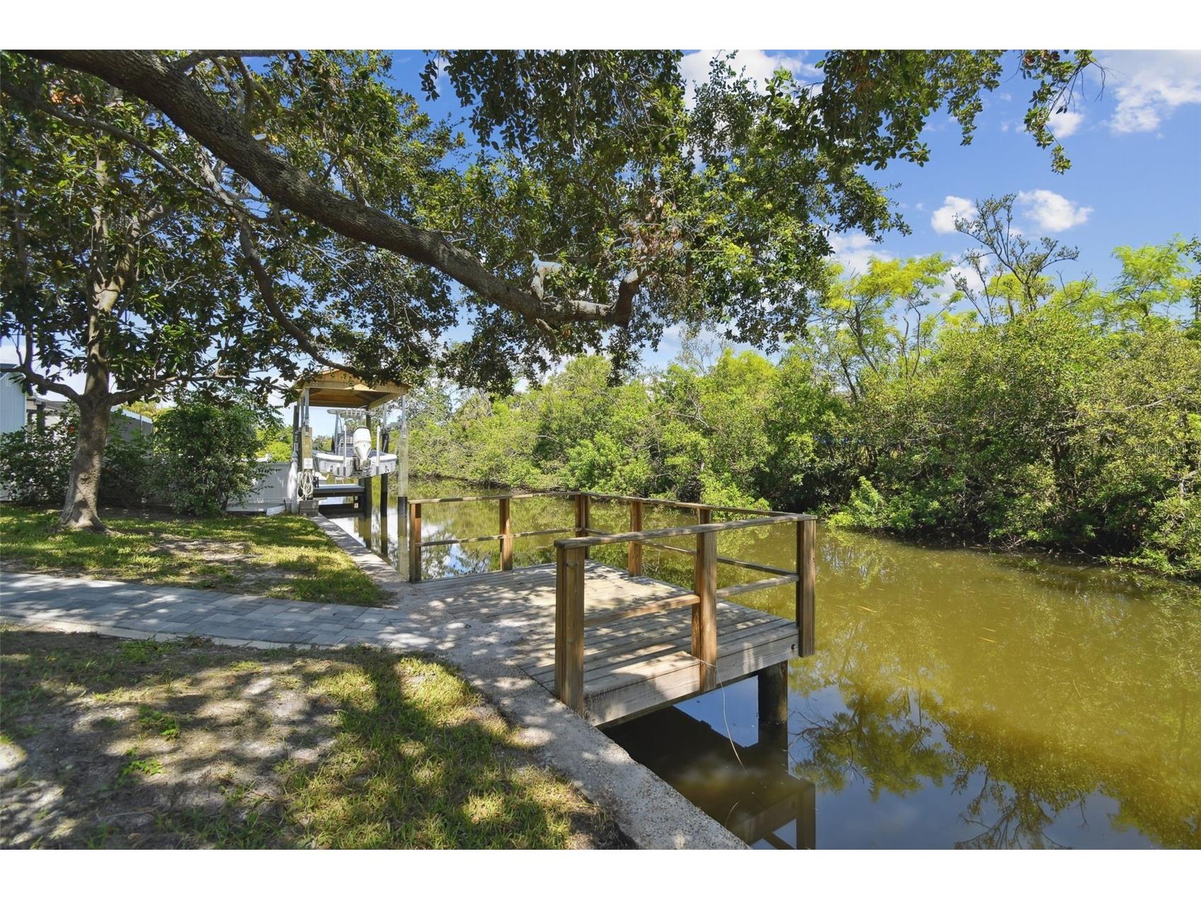 8703 Driftwood Drive Tampa FL 33615 TB8518257 image54