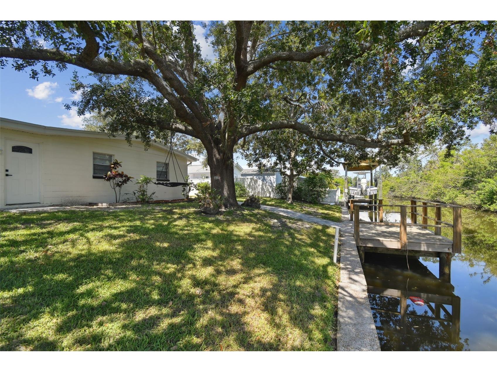 8703 Driftwood Drive Tampa FL 33615 TB8518257 image55