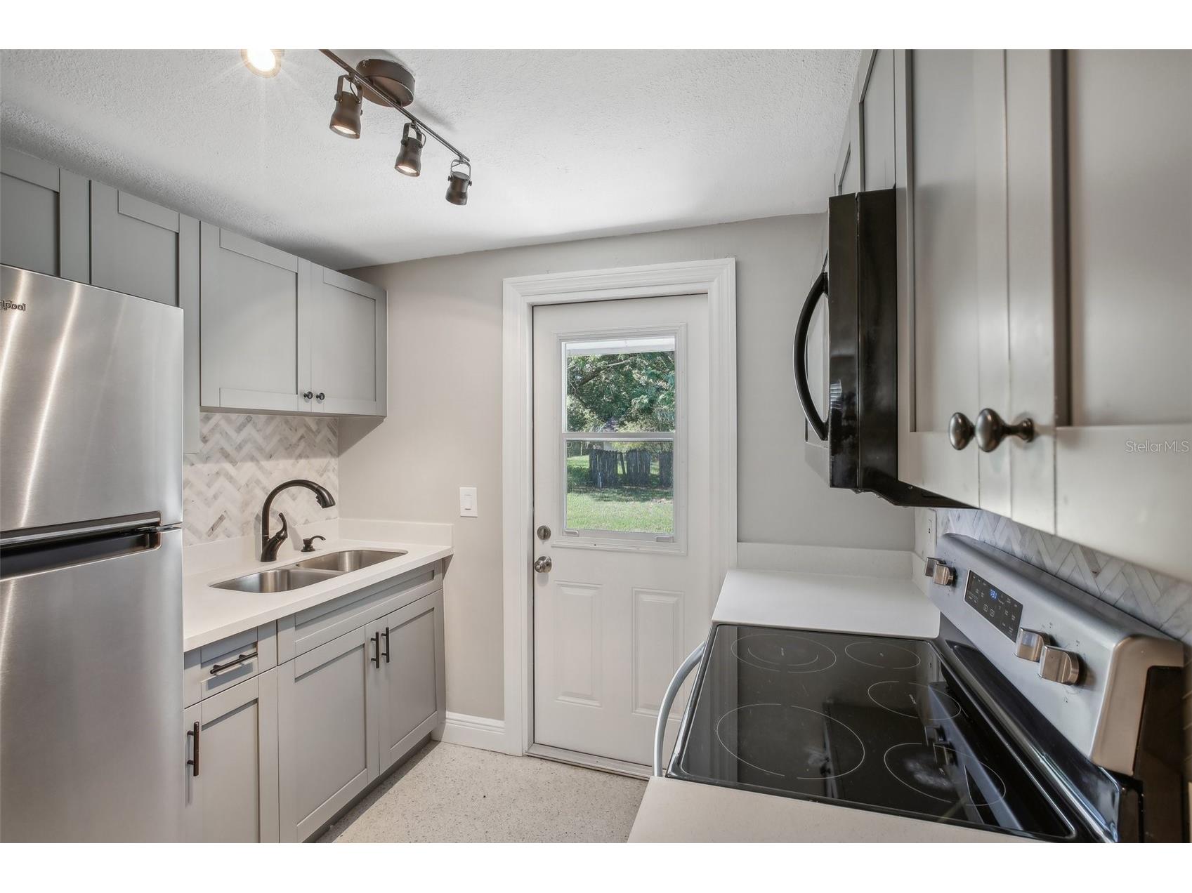 8703 Navajo Avenue Tampa FL 33637 TB8507396 image21