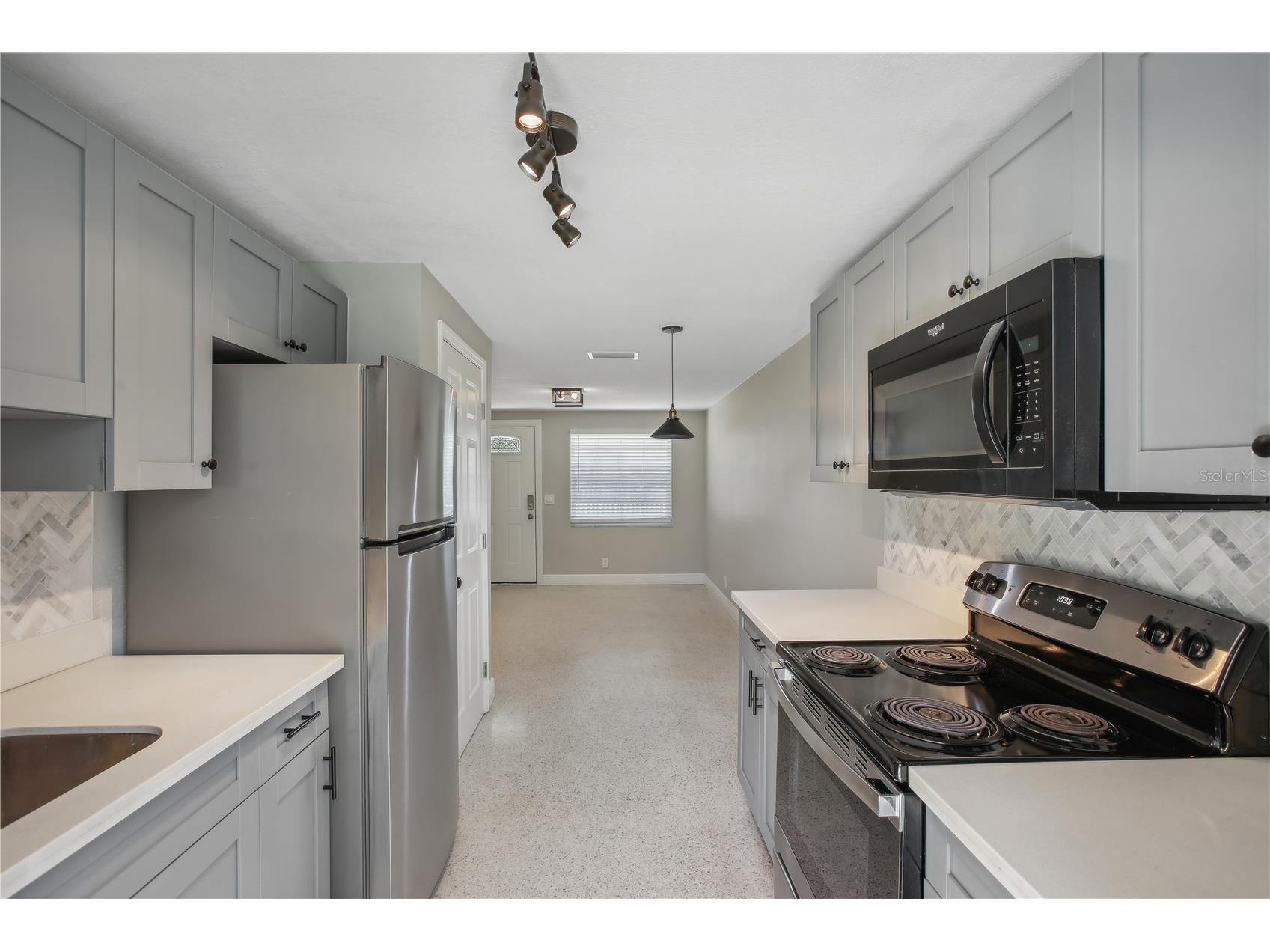 8703 Navajo Avenue Tampa FL 33637 TB8507396 image25