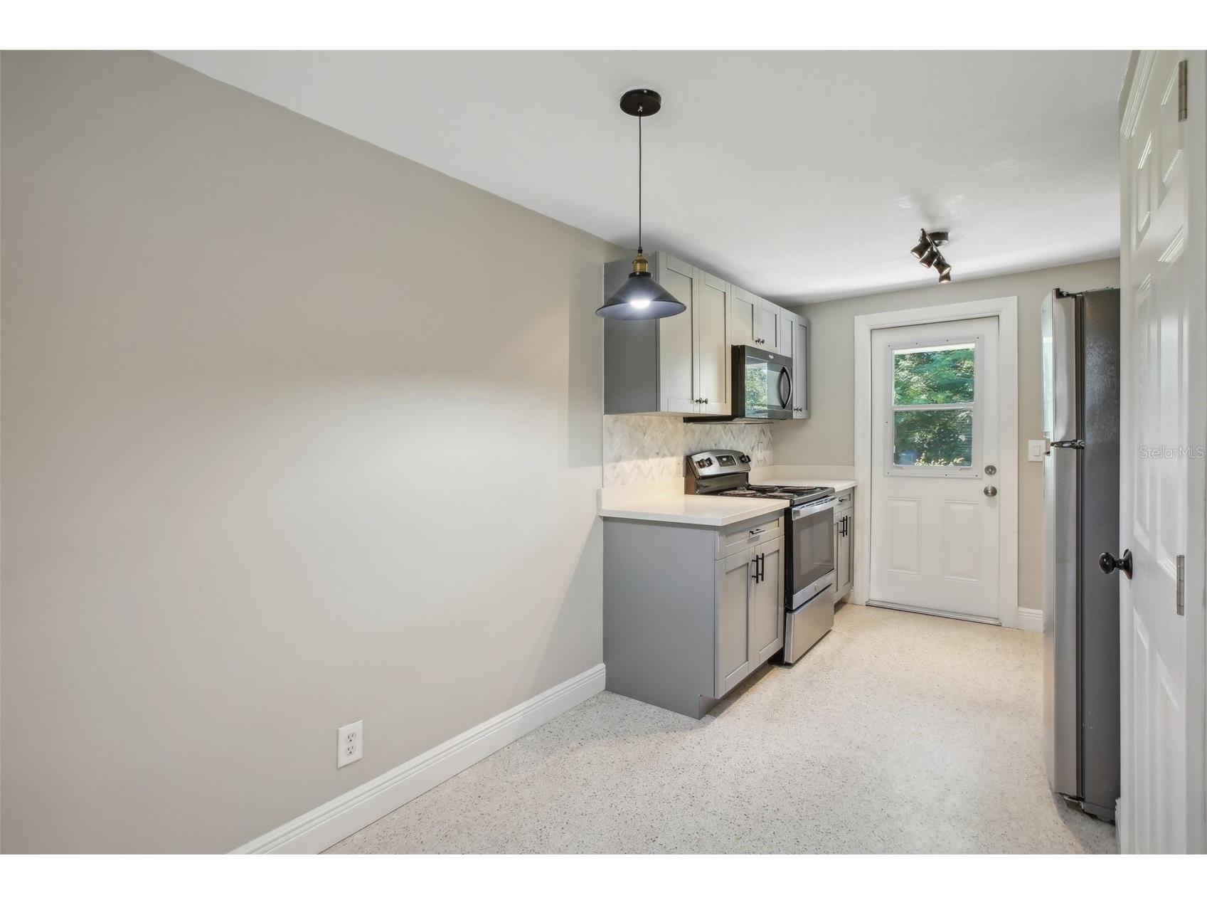 8703 Navajo Avenue Tampa FL 33637 TB8507396 image28