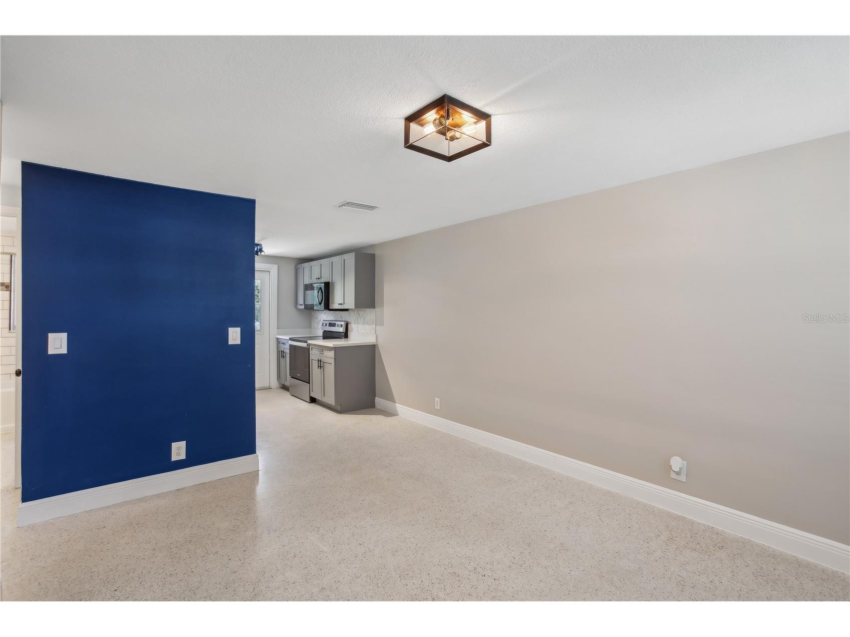 8703 Navajo Avenue Tampa FL 33637 TB8507396 image8