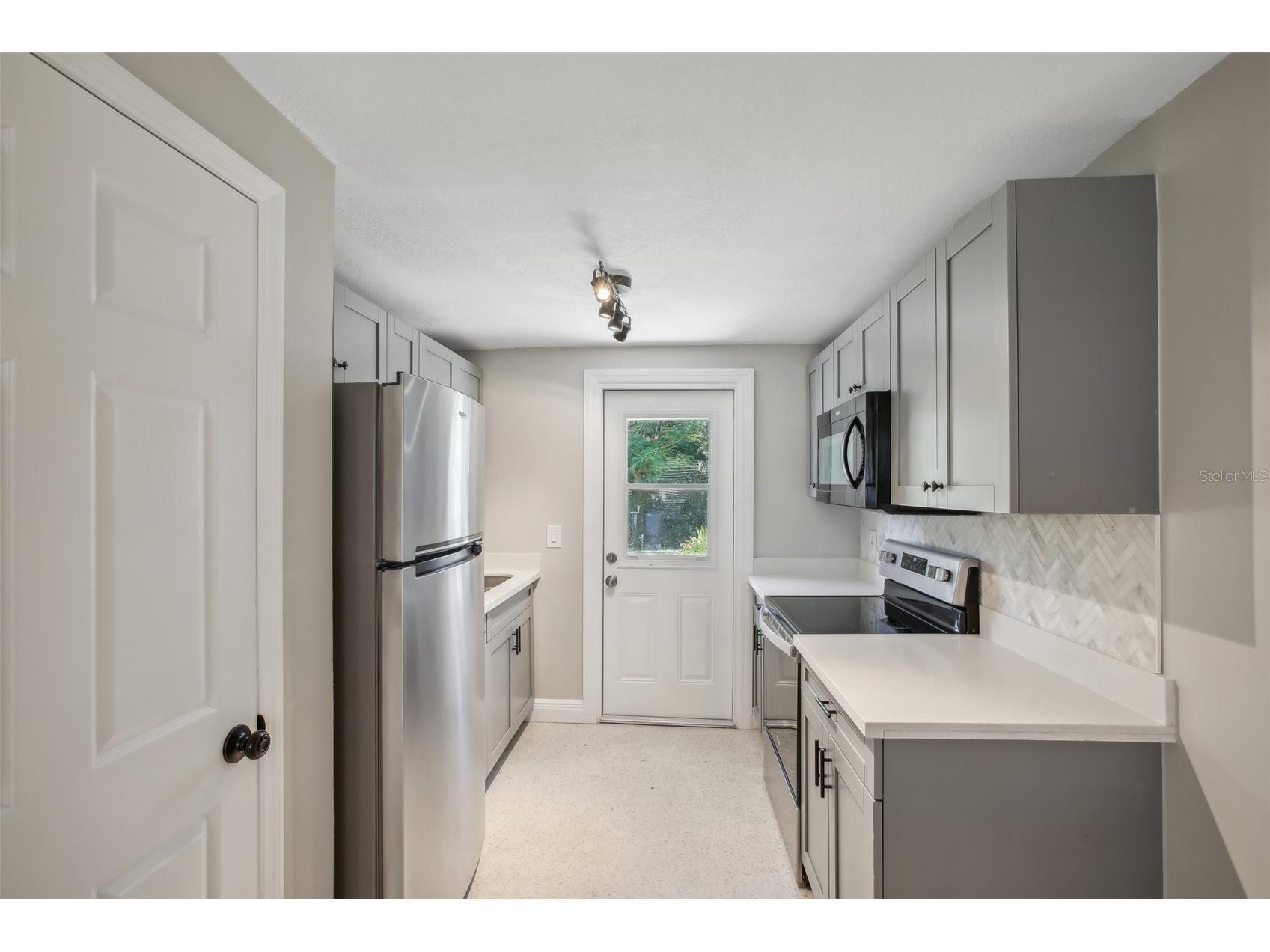 8703 Navajo Avenue Tampa FL 33637 TB8507396 image9