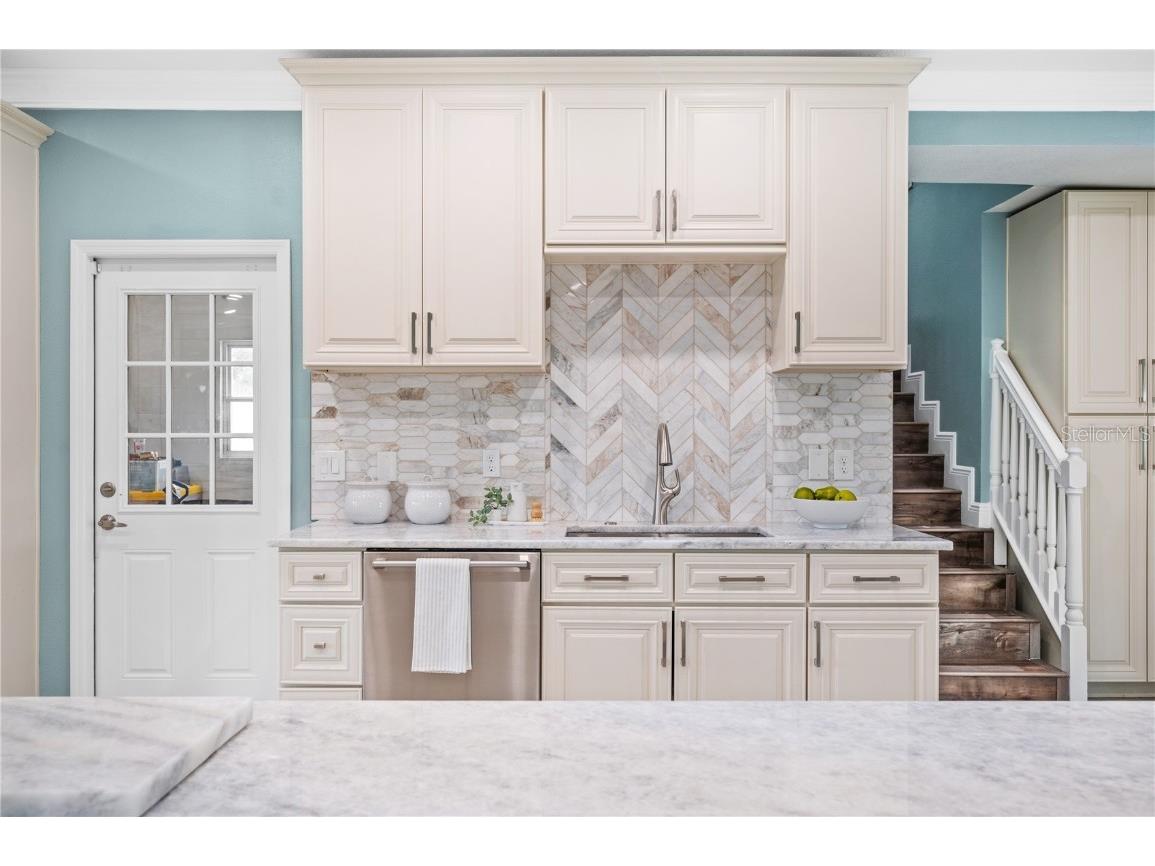 8704 Bay Crest Lane Tampa FL 33615 O6298771 image17