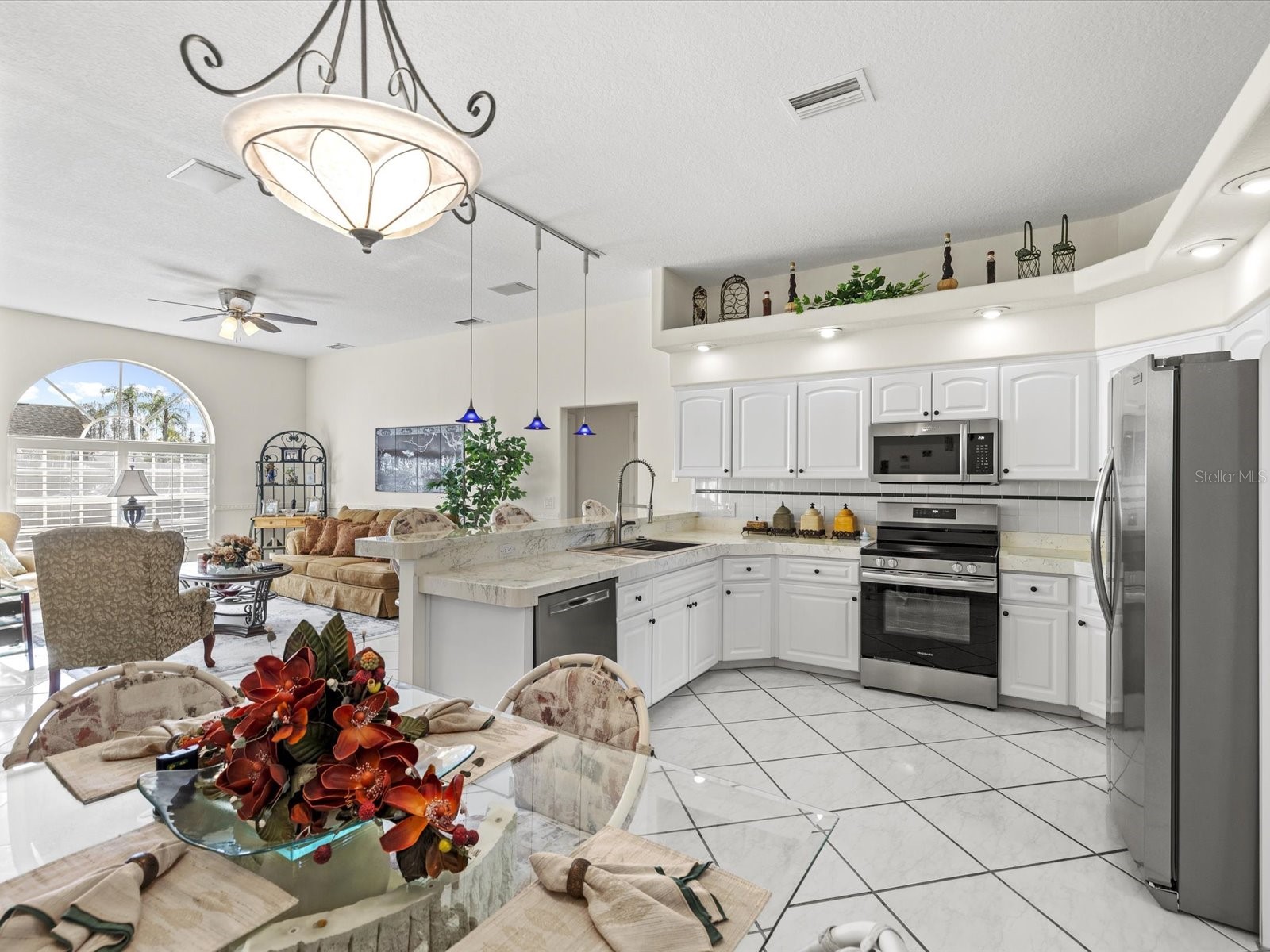 8704 Cypress Lakes Boulevard New Port Richey FL 34653 W7882510 image17