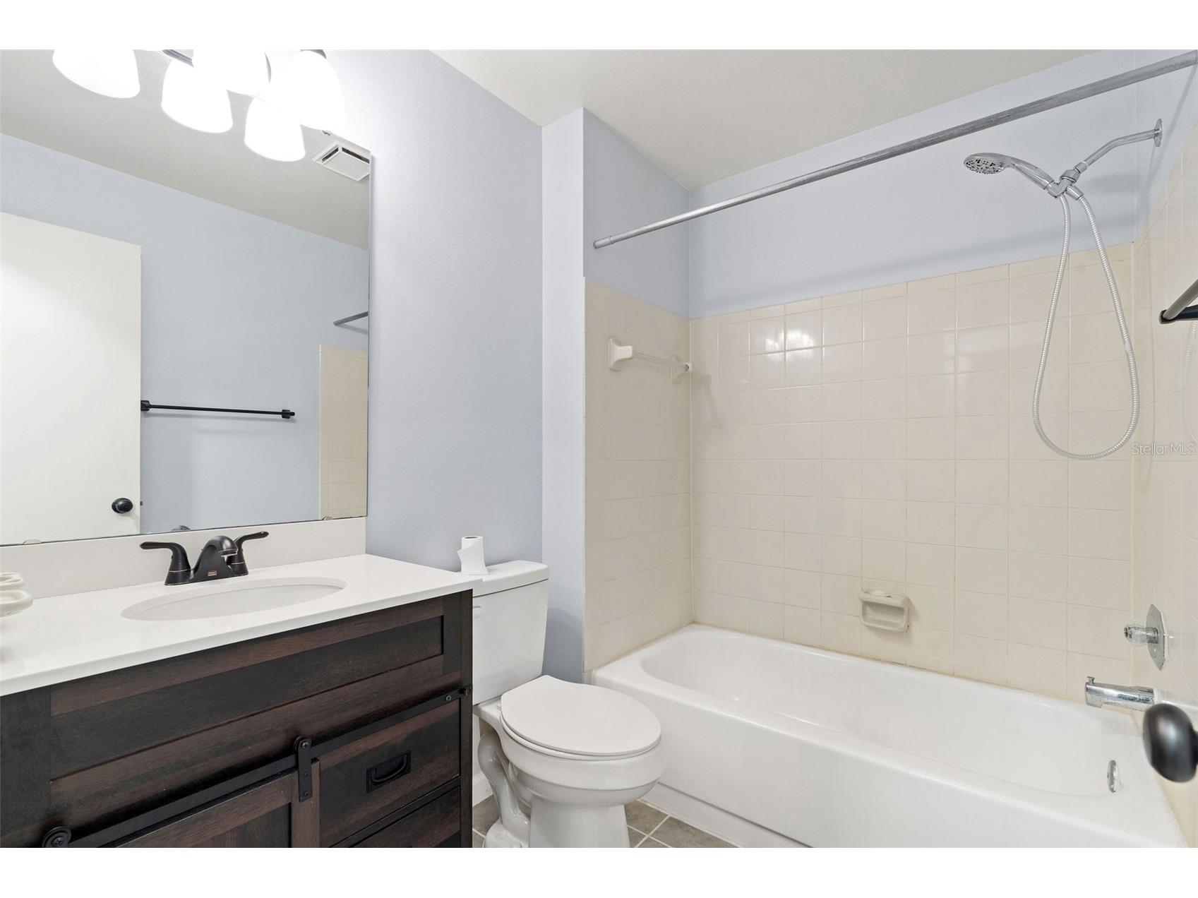 8704 Liberty Place Tampa FL 33615 TB8472404 image18