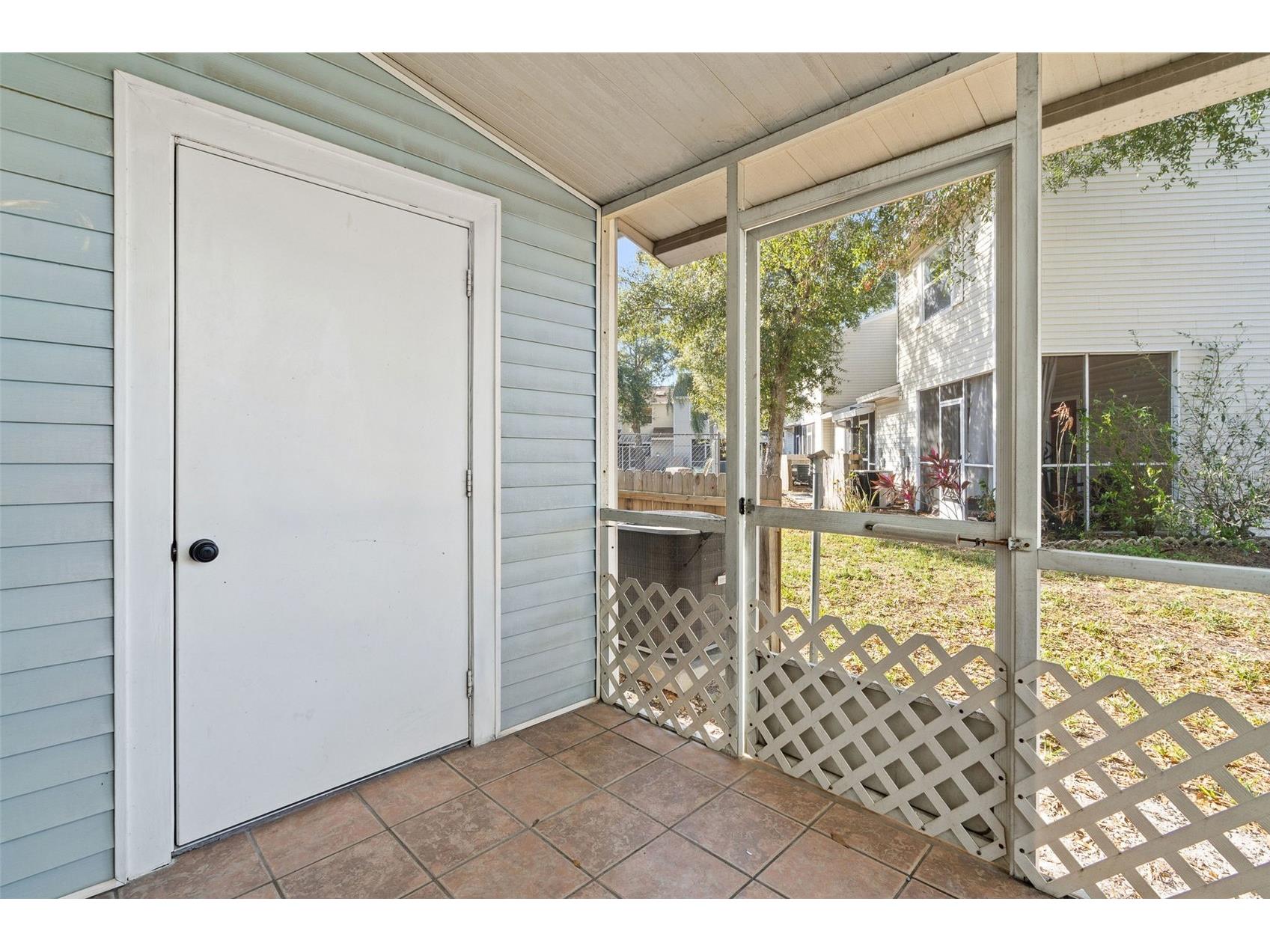 8704 Liberty Place Tampa FL 33615 TB8472404 image19