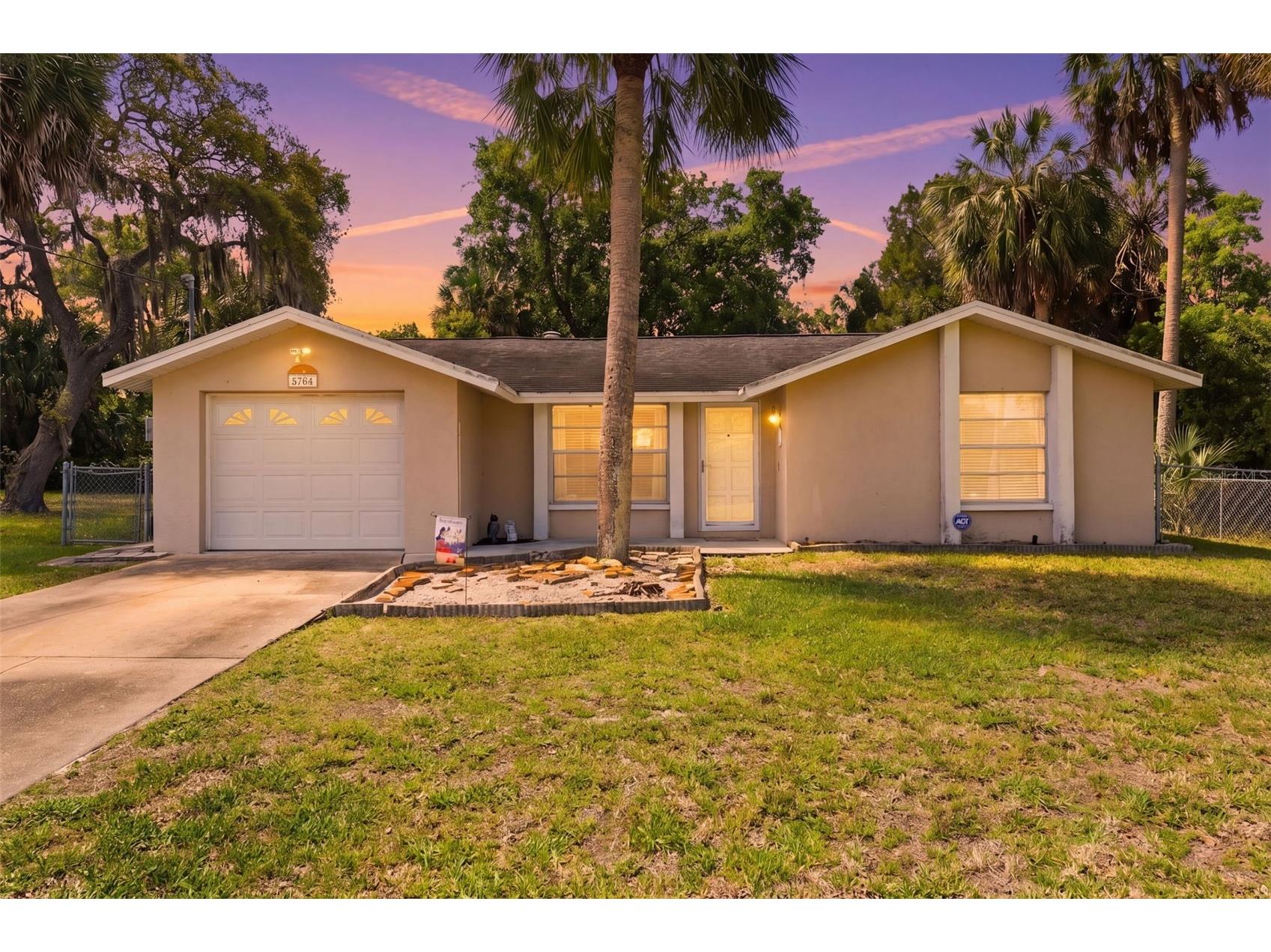 8704 Long Boat Lane Hudson FL 34667 G5111067 image1
