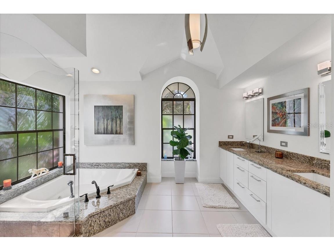 8704 Misty Creek Drive Sarasota FL 34241 A4668151 image28