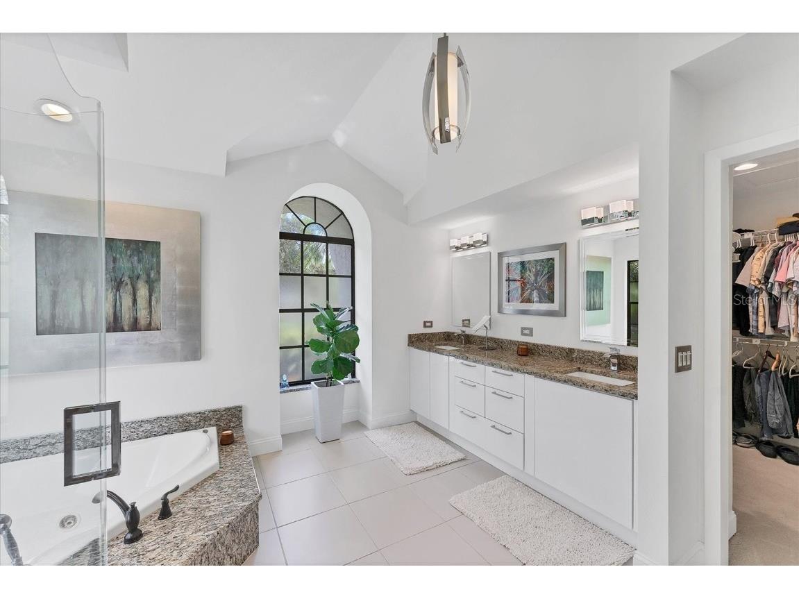 8704 Misty Creek Drive Sarasota FL 34241 A4668151 image29