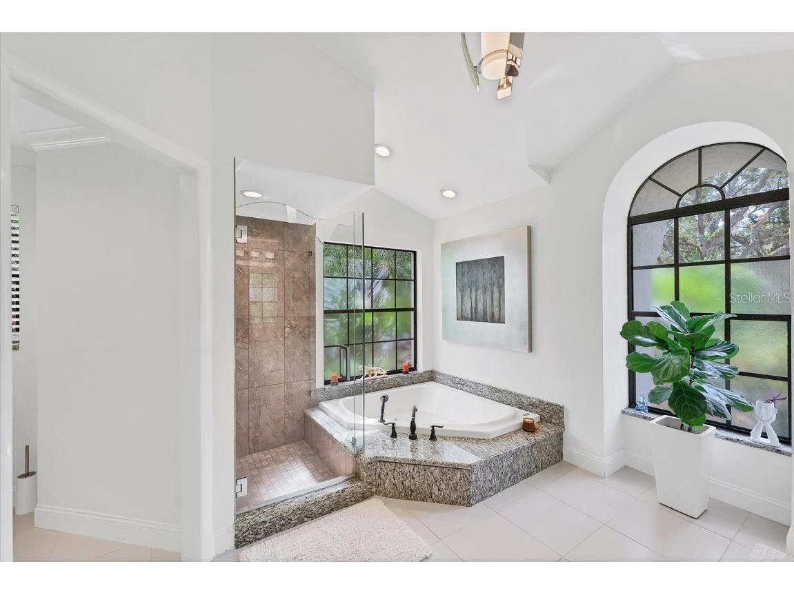 8704 Misty Creek Drive Sarasota FL 34241 A4668151 image30