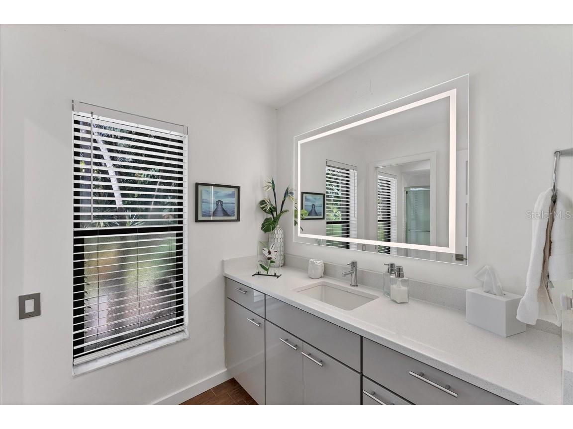 8704 Misty Creek Drive Sarasota FL 34241 A4668151 image36