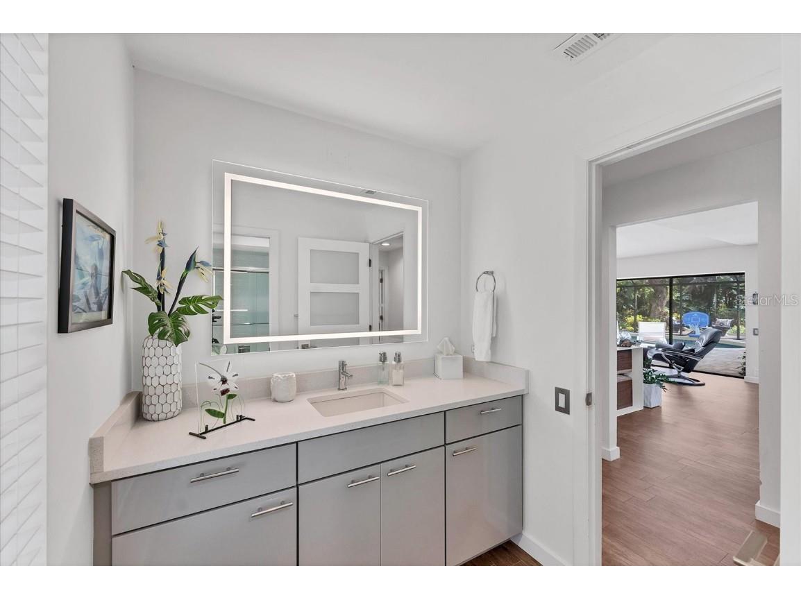 8704 Misty Creek Drive Sarasota FL 34241 A4668151 image37