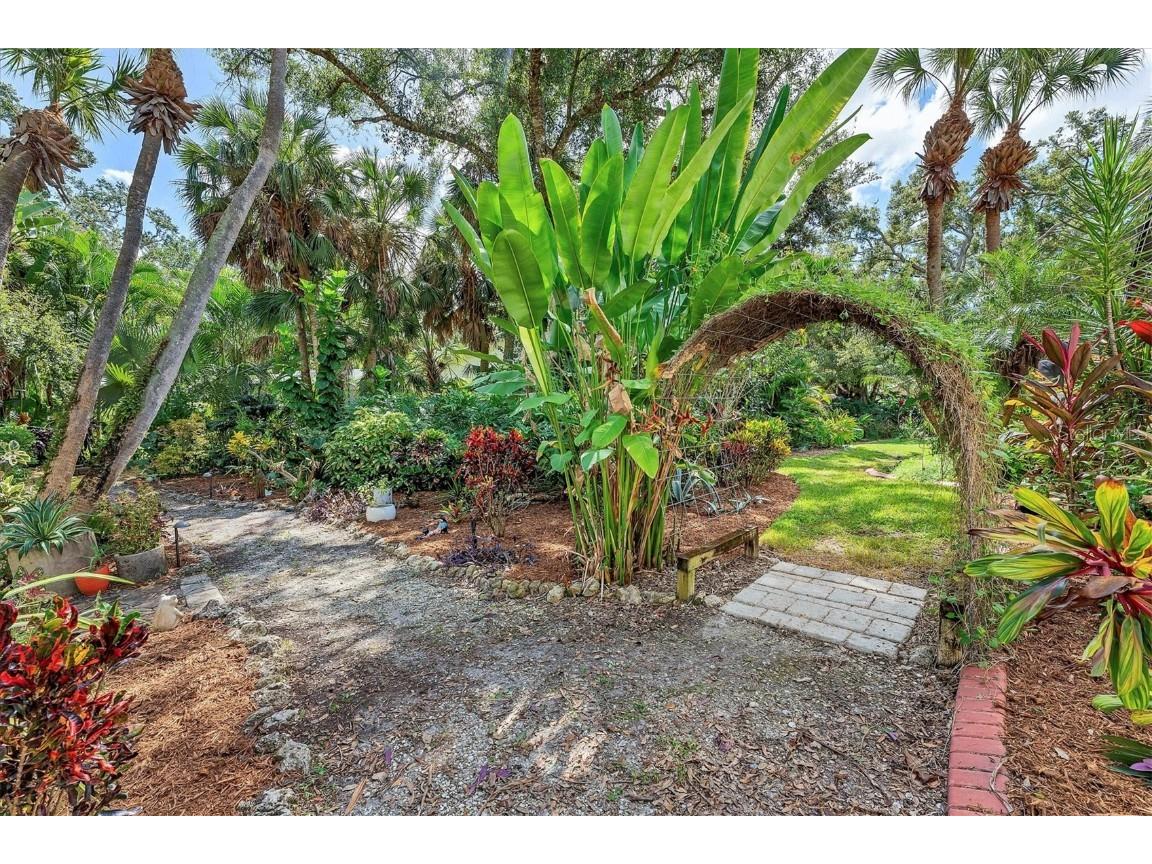 8704 Misty Creek Drive Sarasota FL 34241 A4668151 image55