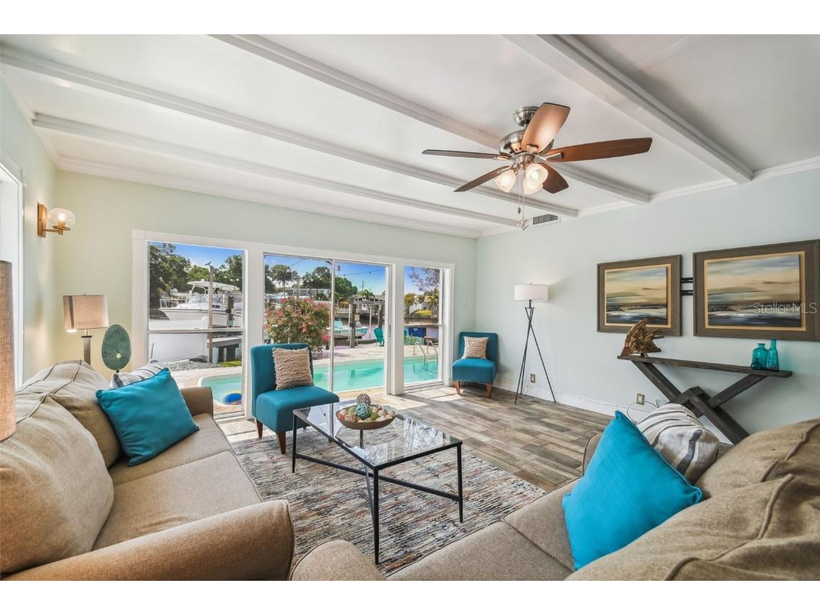 8704 Tahiti Lane Tampa FL 33615 A4561976 image1