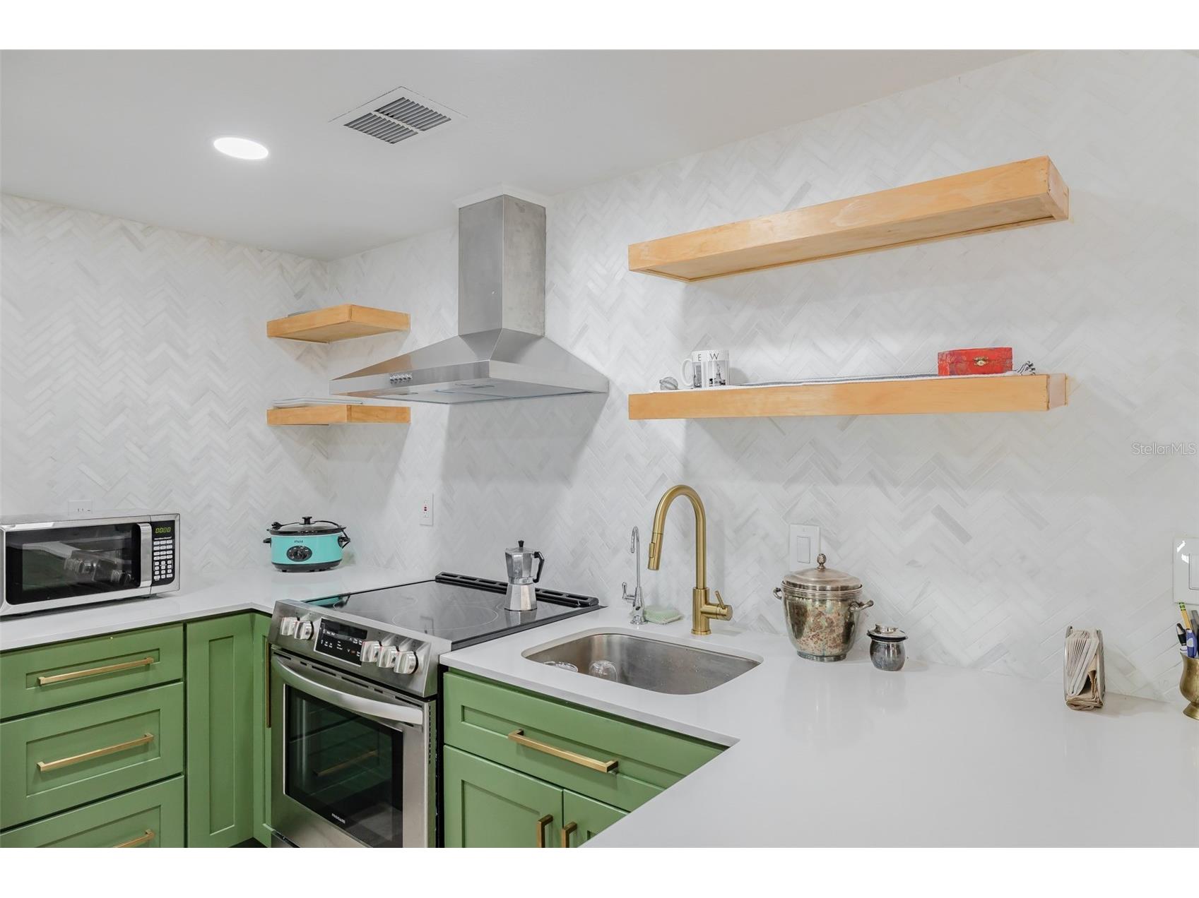 8705 N Highland Avenue Tampa FL 33604 TB8513503 image25