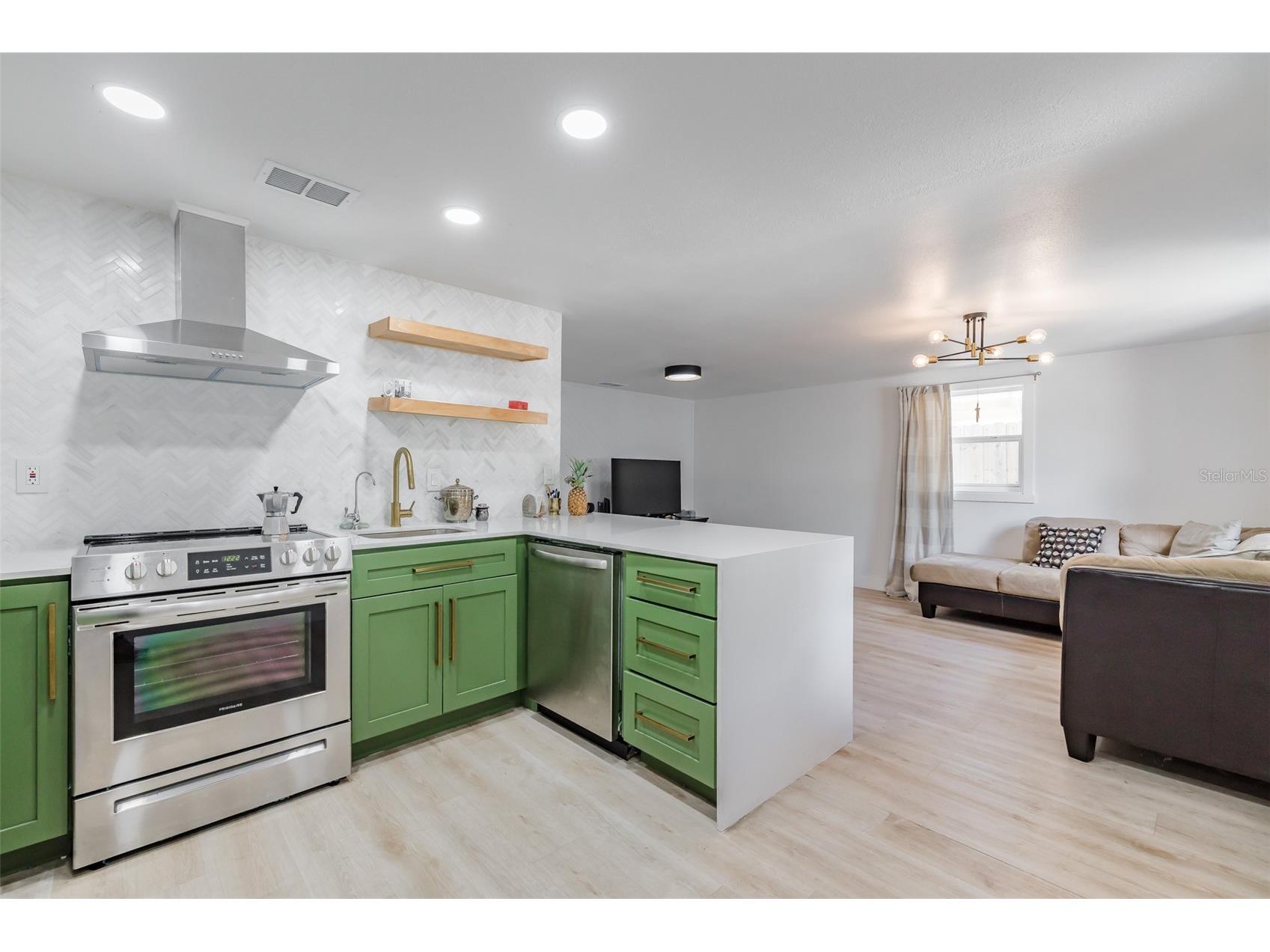 8705 N Highland Avenue Tampa FL 33604 TB8513503 image28