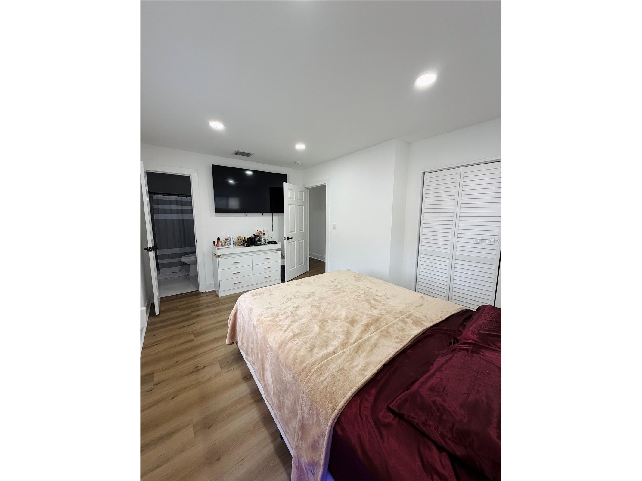 8705 Tahiti Lane Tampa FL 33615 TB8461036 image30