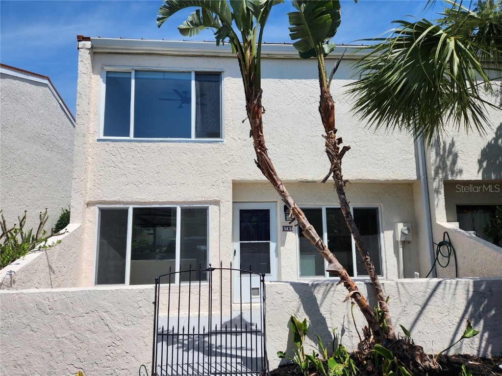 8707 Sailmaker Court Tampa FL 33615 TB8365255 image1