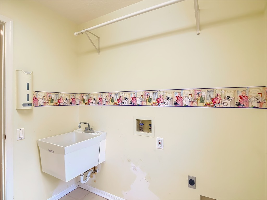 8708 Bay Laurel Court Tampa FL 33647 TB8451208 image76