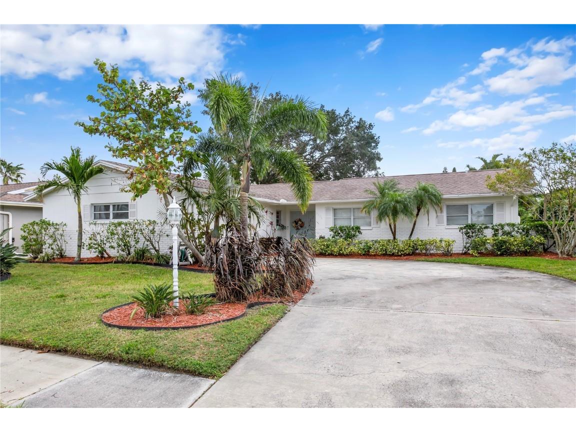 8708 Palisades Drive Tampa FL 33615 - OLD TAMPA BAY TB8318590 image1