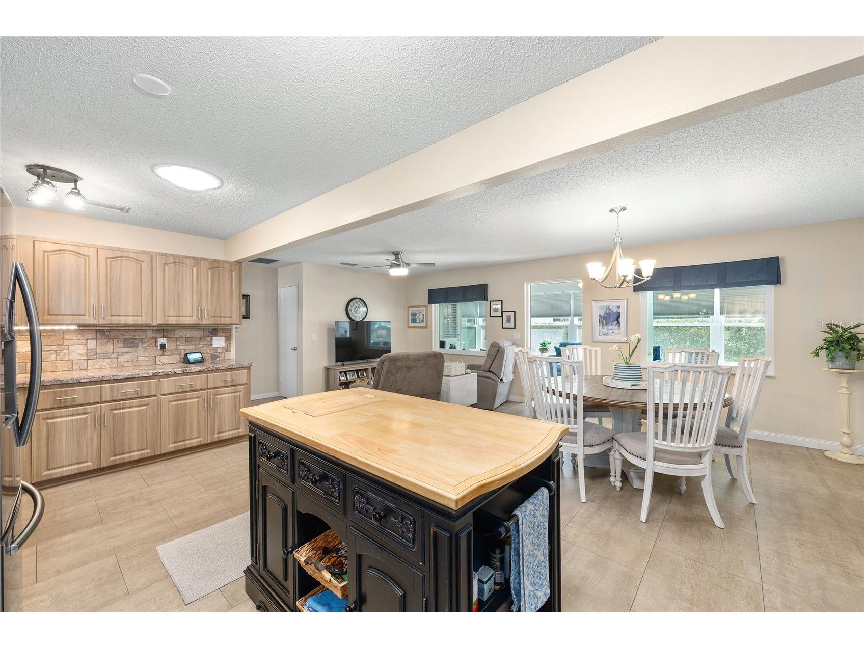 8708 SW 95th Lane #A Ocala FL 34481 OM719503 image23