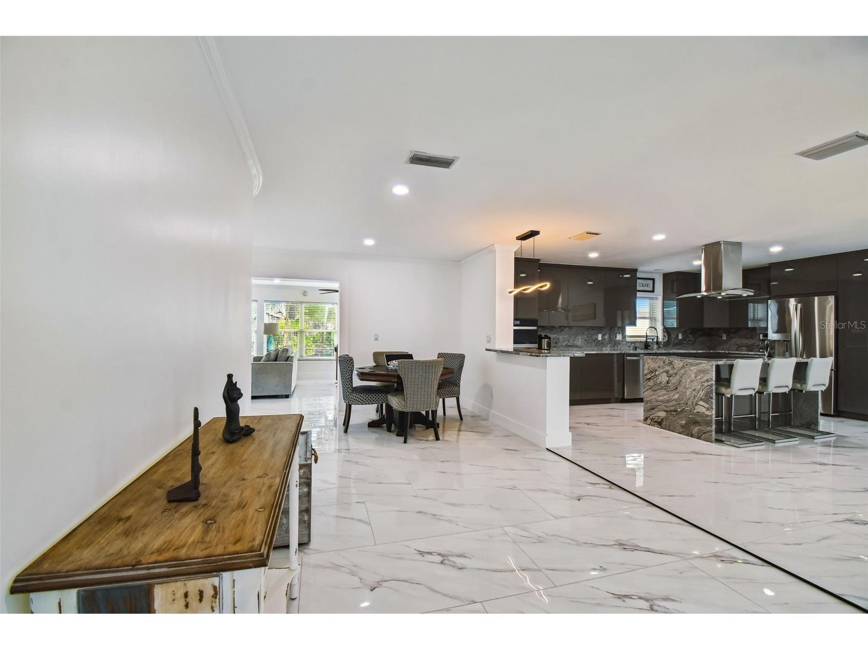 8708 Thornwood Lane Tampa FL 33615 TB8434985 image17