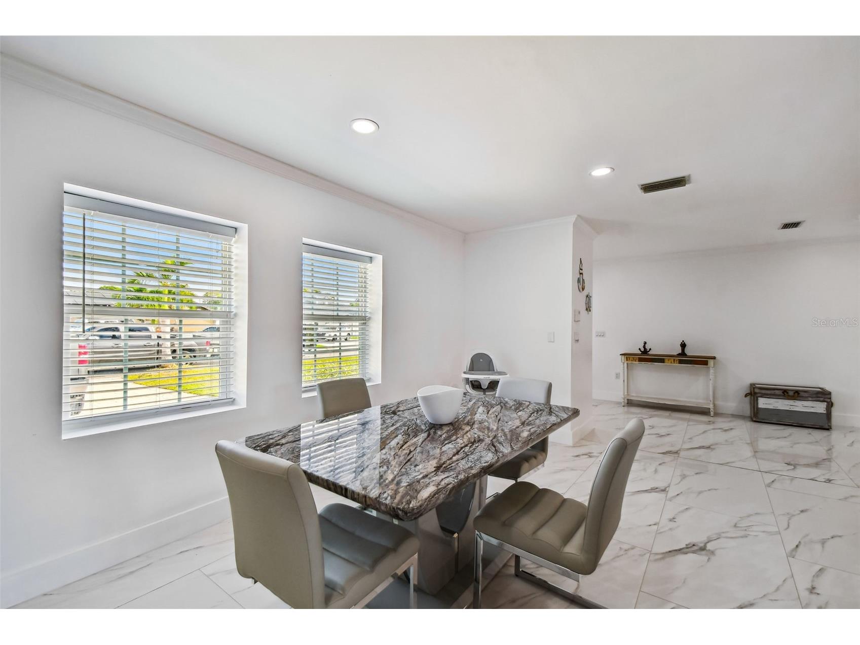 8708 Thornwood Lane Tampa FL 33615 TB8434985 image24
