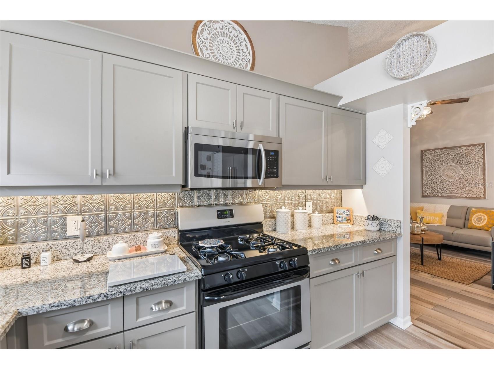 8709 Busch Oaks Street Tampa FL 33617 TB8520279 image9