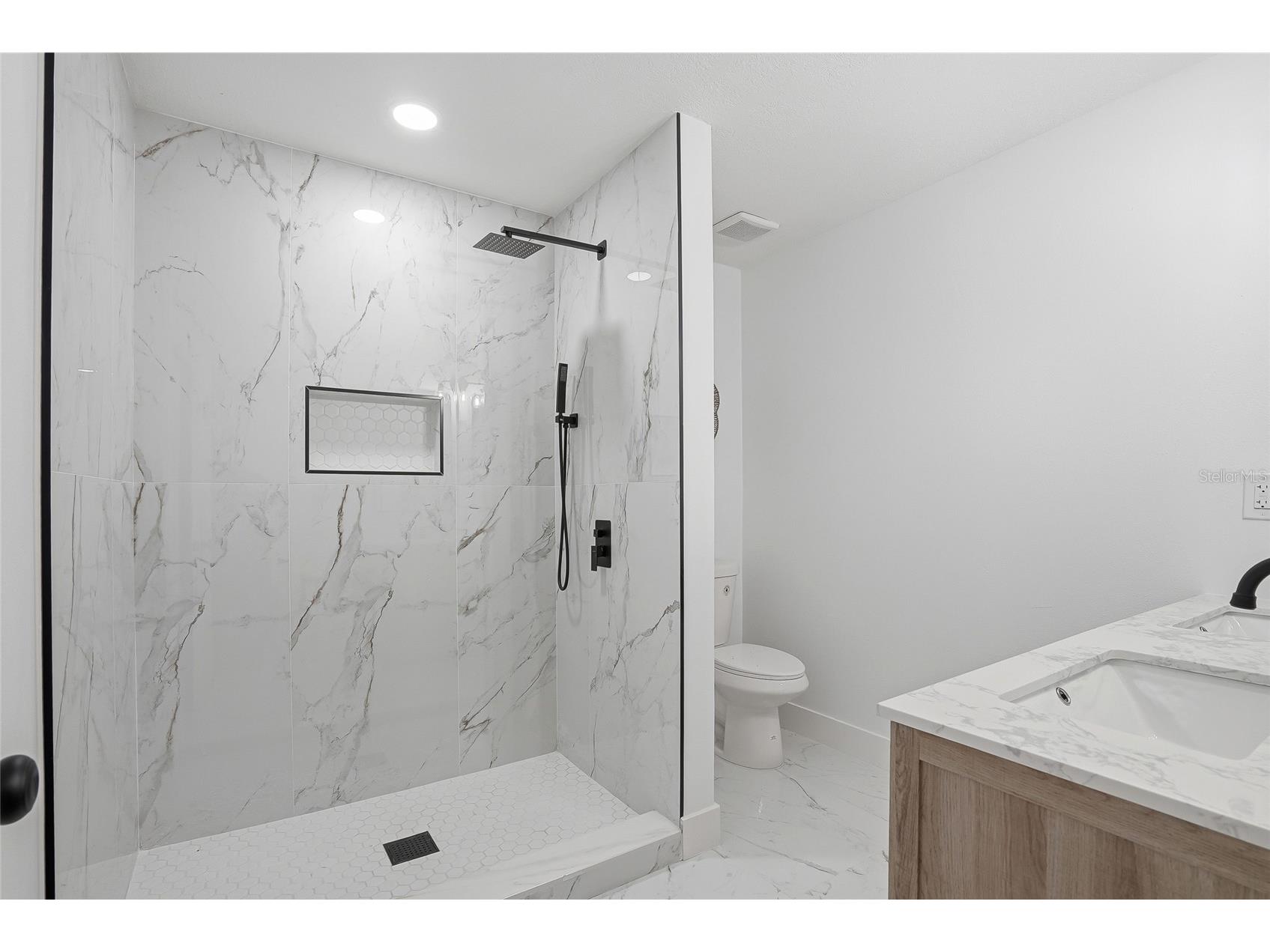 8709 Fountain Avenue Tampa FL 33615 TB8513851 image21