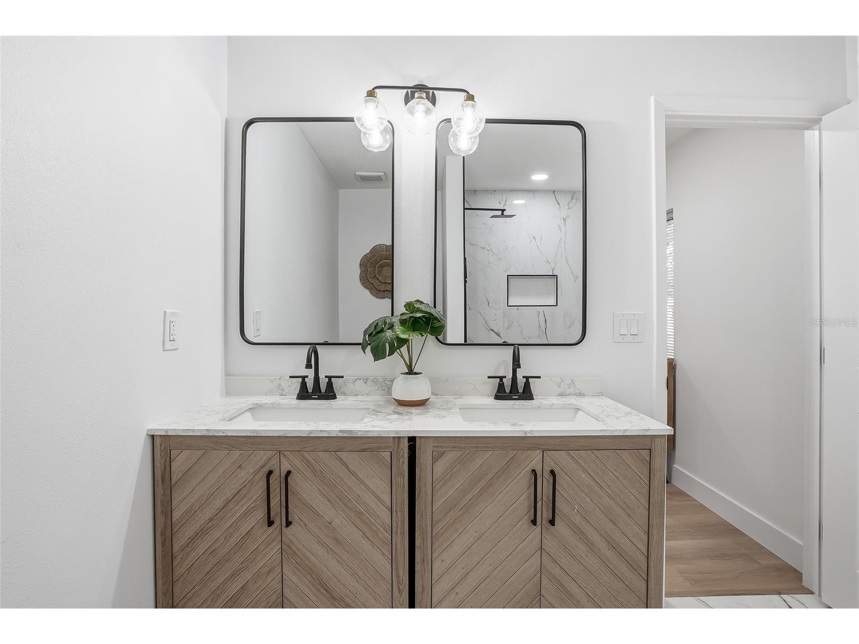8709 Fountain Avenue Tampa FL 33615 TB8513851 image22