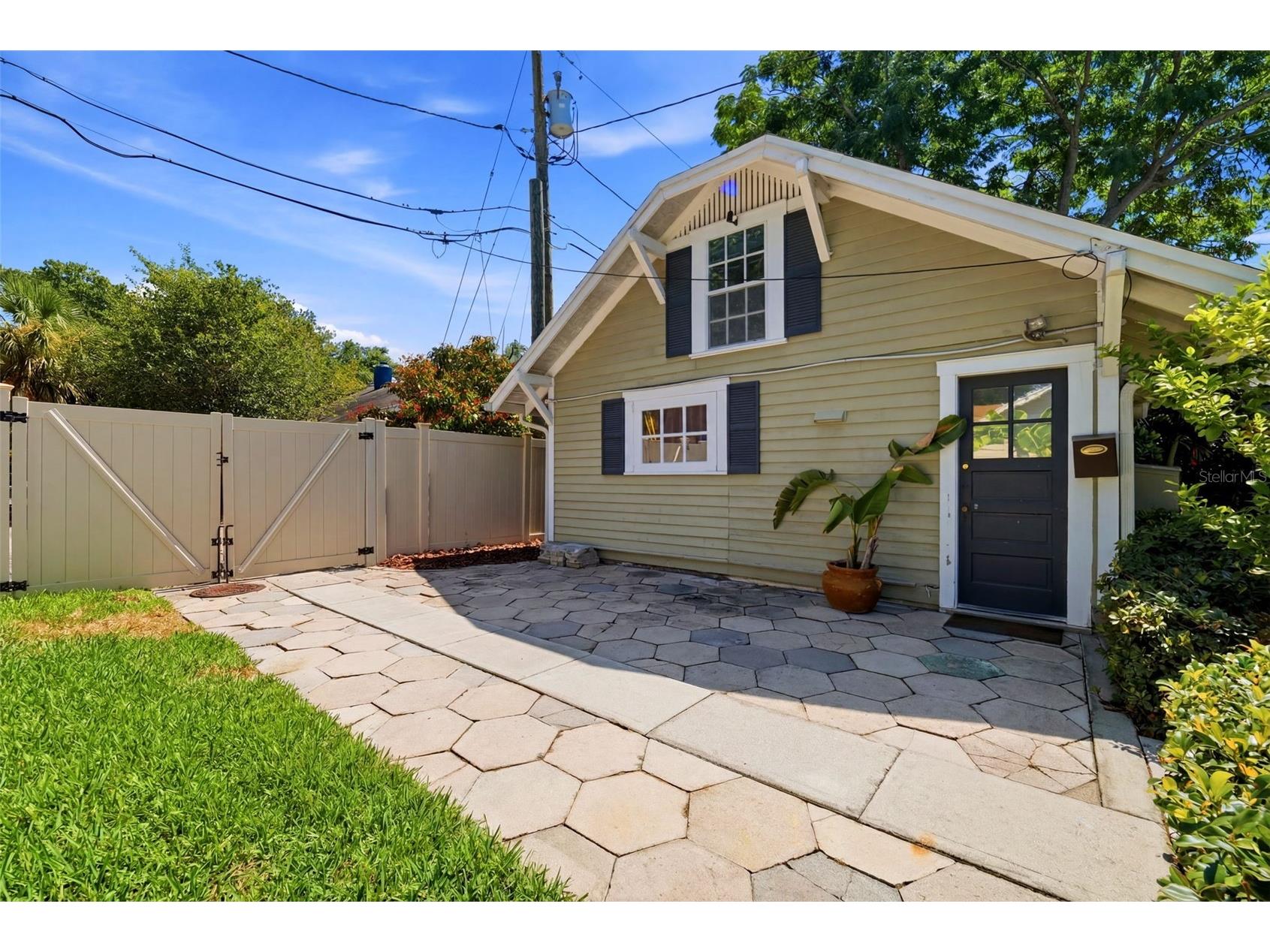 871 17th Avenue N Saint Petersburg FL 33704 TB8522151 image20