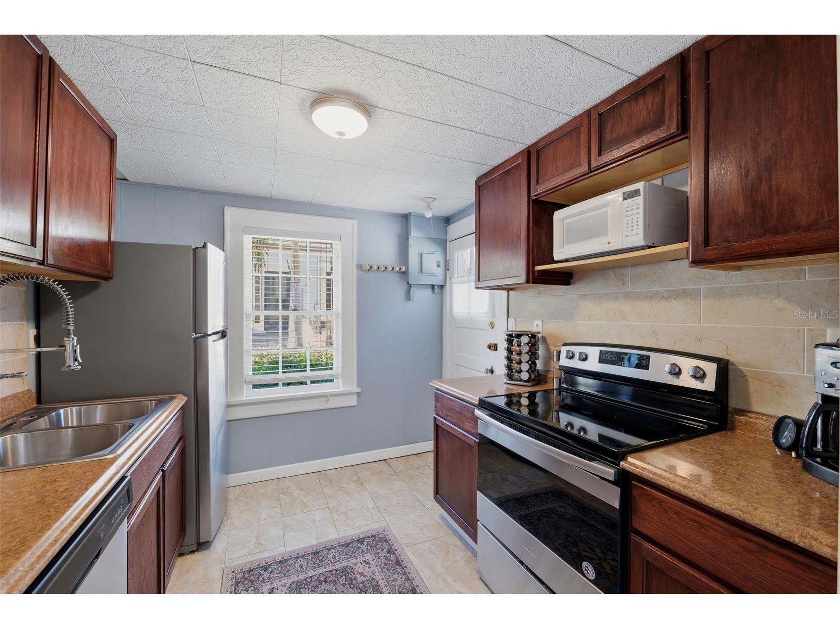 871 17th Avenue N Saint Petersburg FL 33704 TB8522151 image21