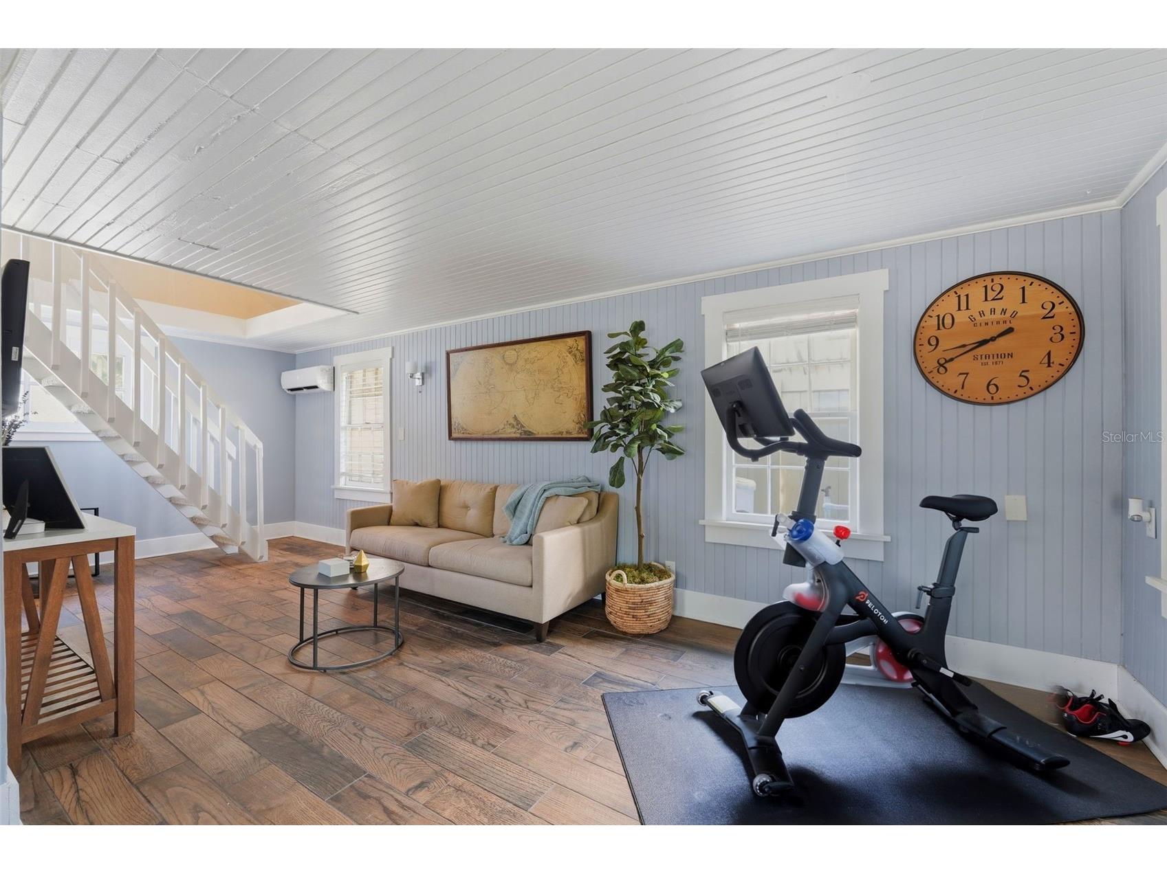 871 17th Avenue N Saint Petersburg FL 33704 TB8522151 image23