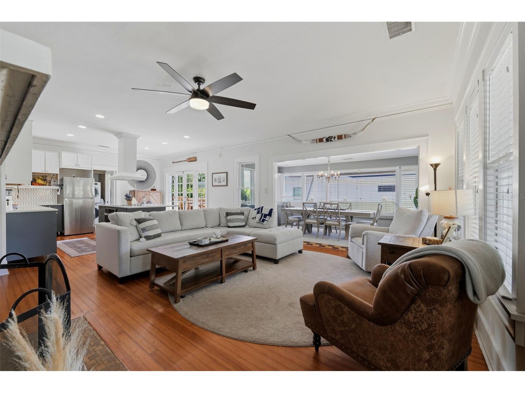 871 17th Avenue N Saint Petersburg FL 33704 TB8522151 image5