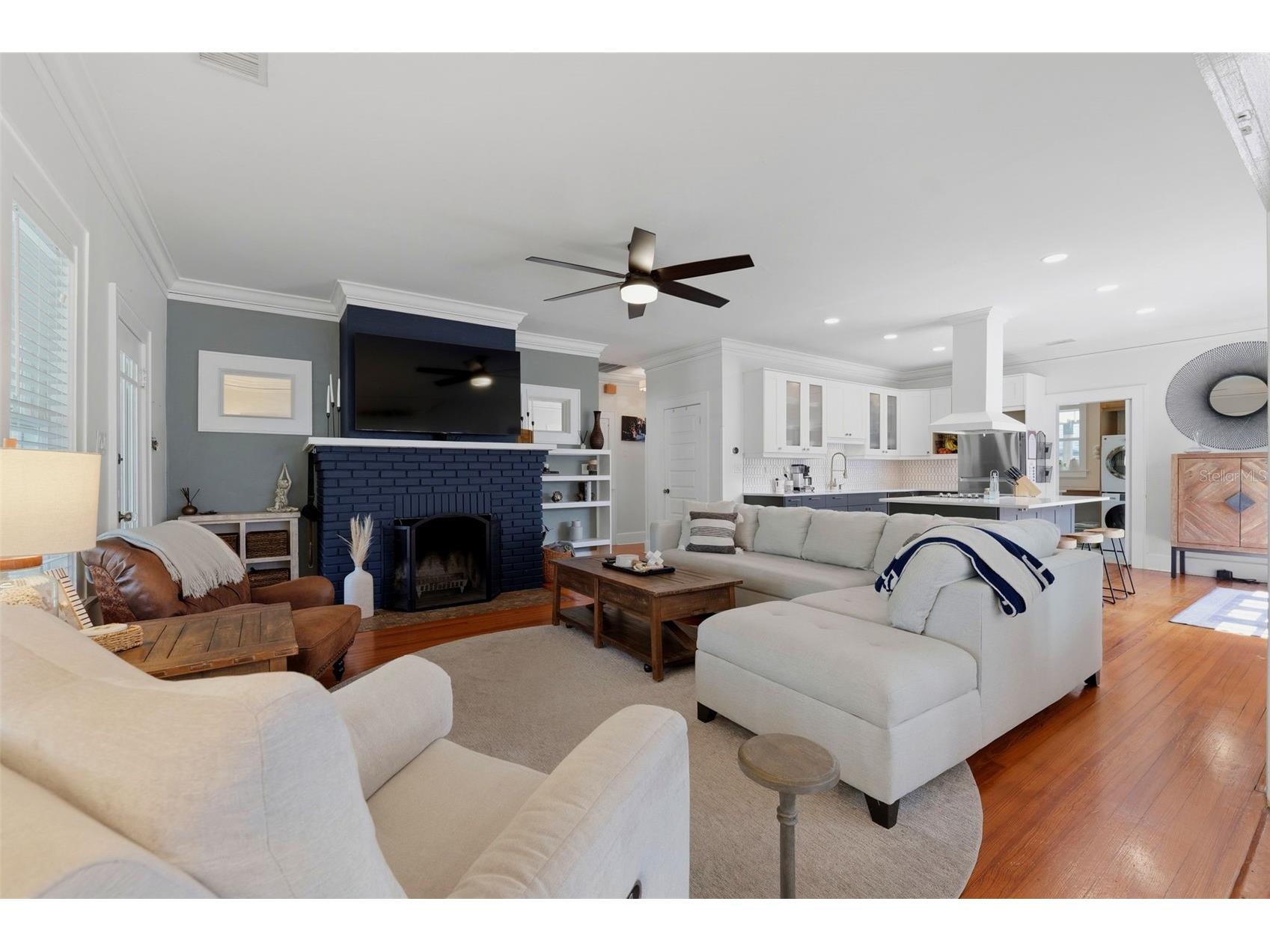 871 17th Avenue N Saint Petersburg FL 33704 TB8522151 image6