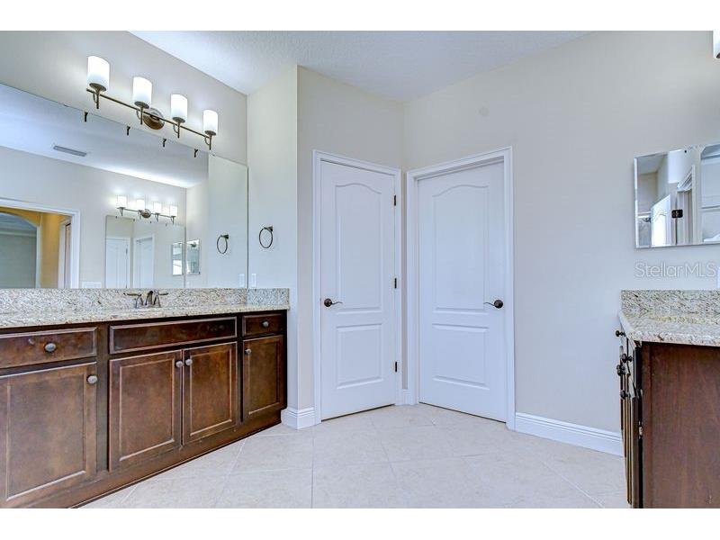 871 Vino Verde Circle Brandon FL 33511 TB8487086 image32