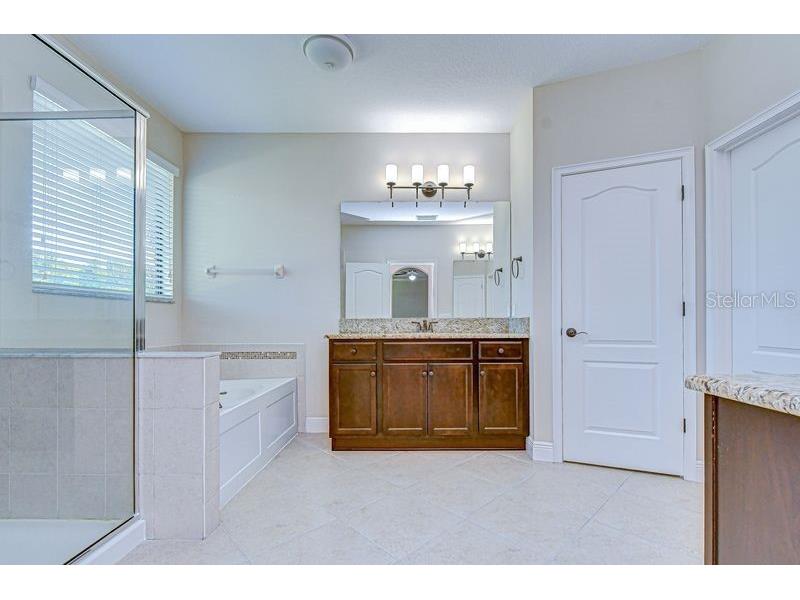871 Vino Verde Circle Brandon FL 33511 TB8487086 image34