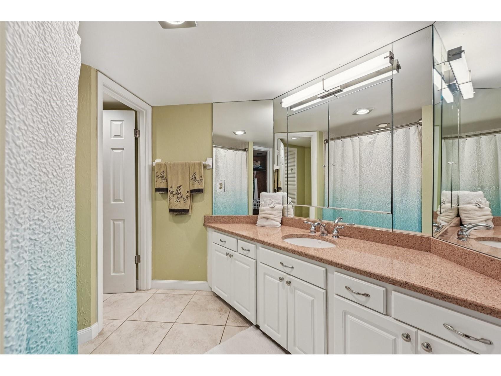 8710 Midnight Pass Road #203B Sarasota FL 34242 - GULF OF MEXICO A4688439 image34