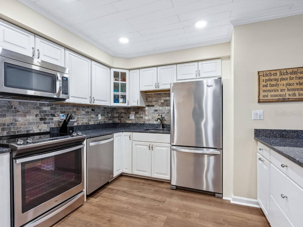 8710 Midnight Pass Road #205 Sarasota FL 34242 - GULF OF MEXICO A4656527 image8