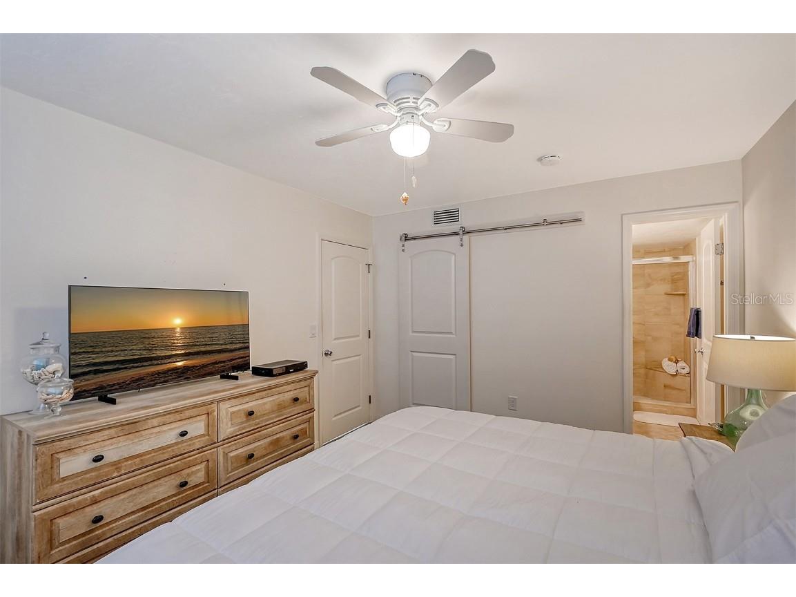 8710 Midnight Pass Road #405 Sarasota FL 34242 A4667487 image28