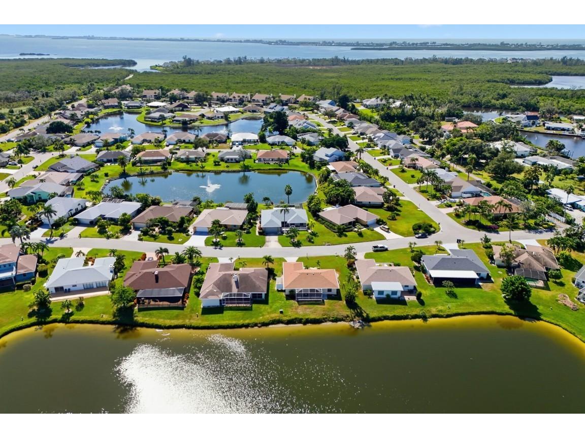 8711 51st Avenue W Bradenton FL 34210 A4669928 image30