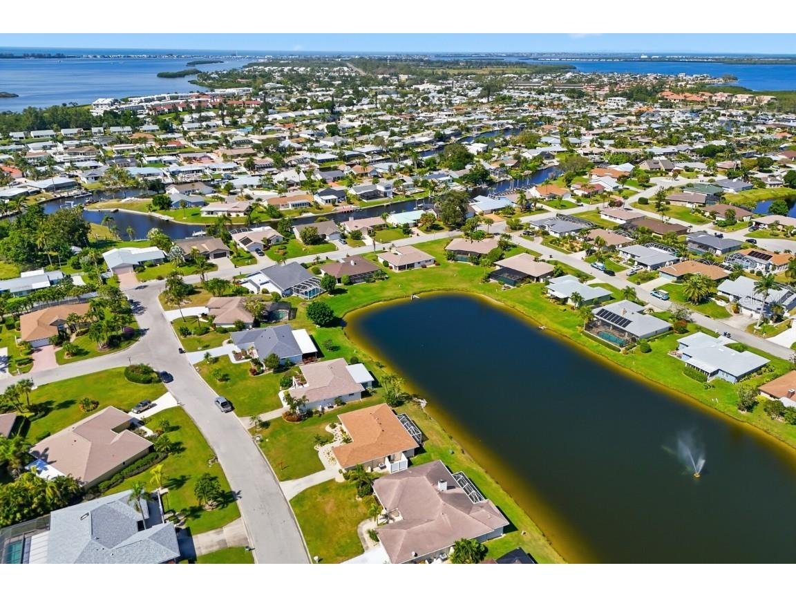 8711 51st Avenue W Bradenton FL 34210 A4669928 image33