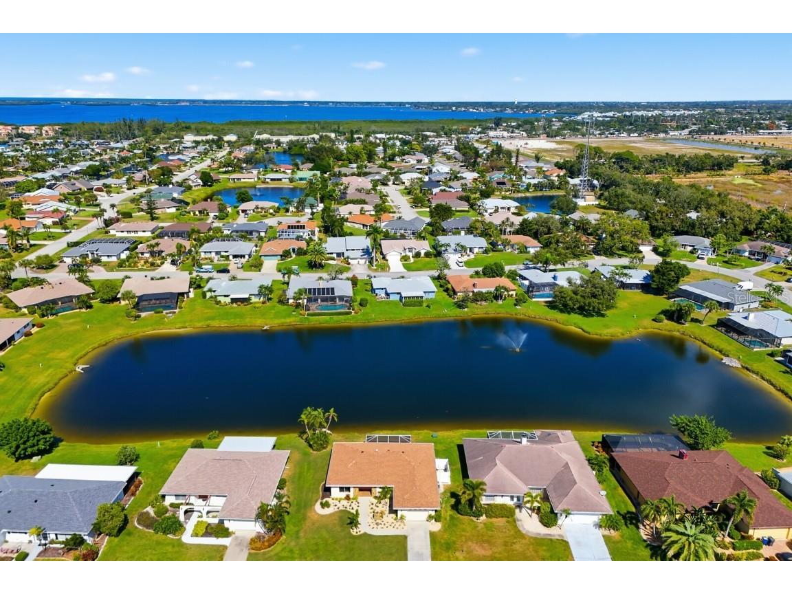 8711 51st Avenue W Bradenton FL 34210 A4669928 image35