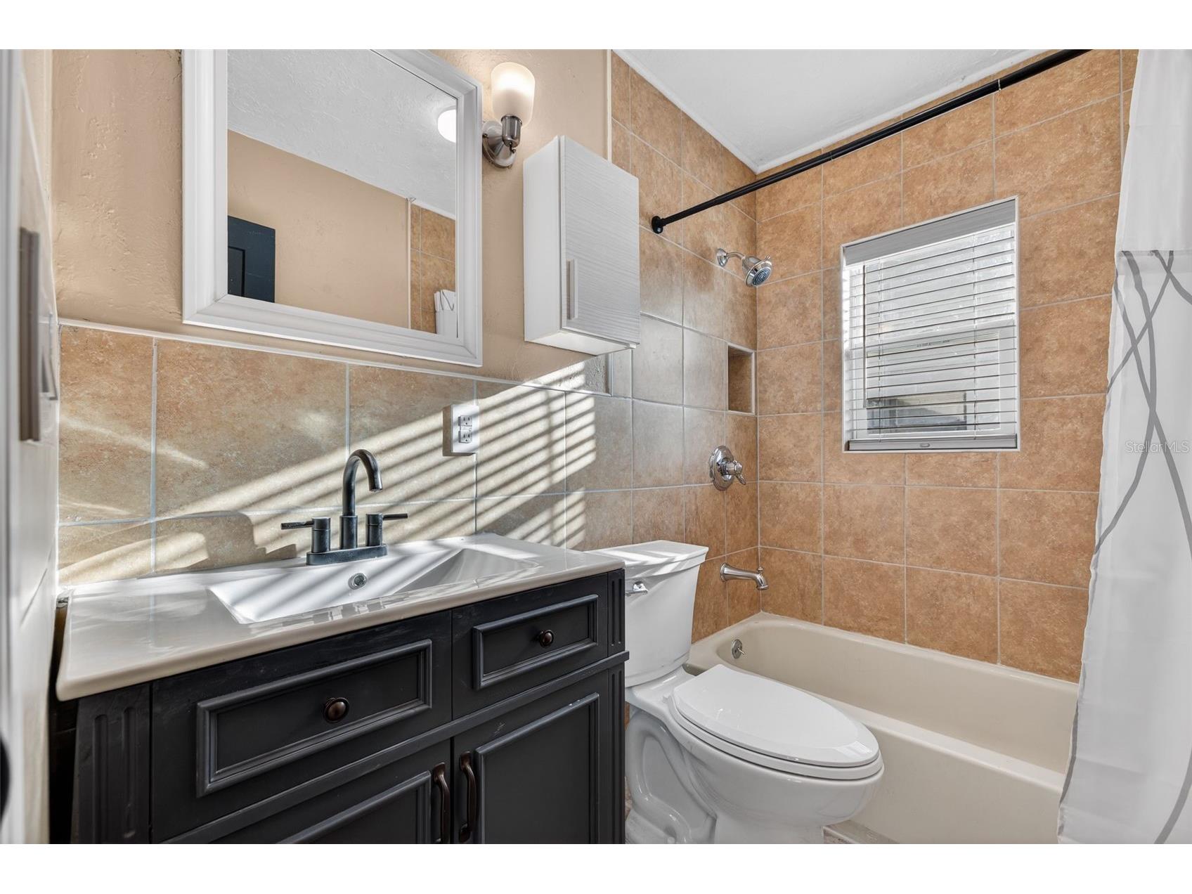 8711 Bay Crest Lane Tampa FL 33615 TB8484861 image17